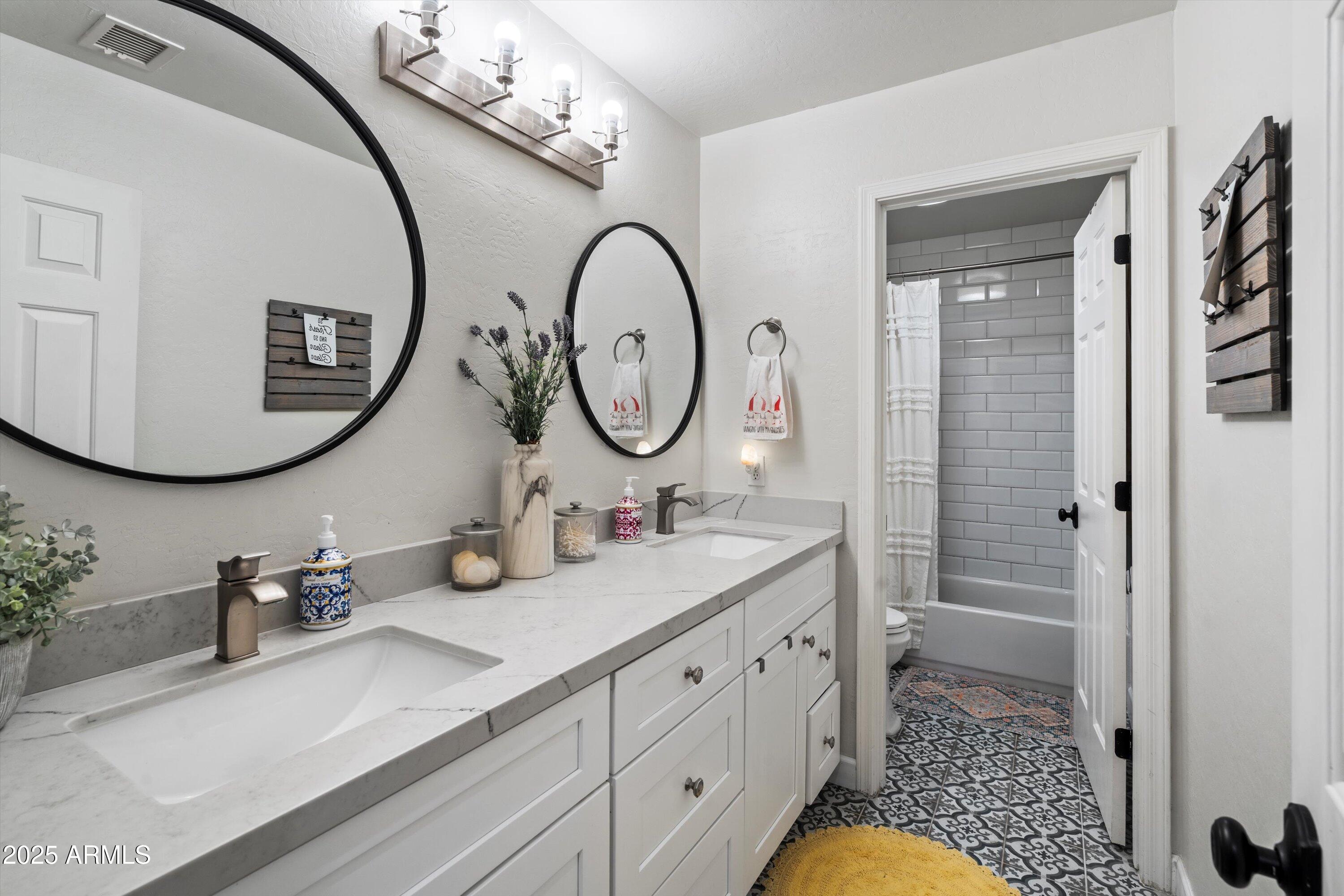 Scottsdale, Arizona, 85255, United States, 5 Bedrooms Bedrooms, ,4 BathroomsBathrooms,Residential,Active,2006890