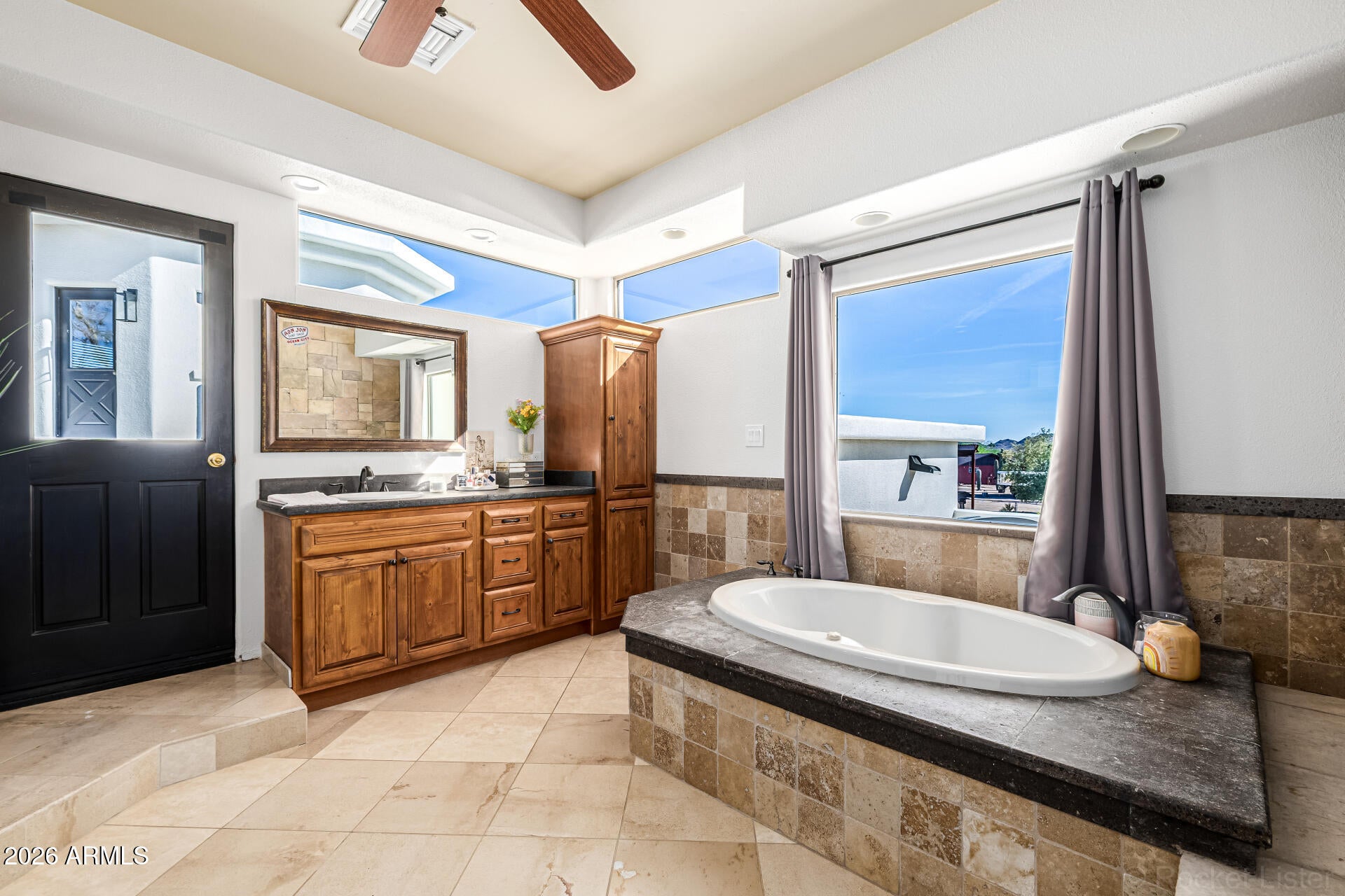 Apache Junction, Arizona, 85119, United States, 4 Bedrooms Bedrooms, ,4 BathroomsBathrooms,Residential,Active,2030090