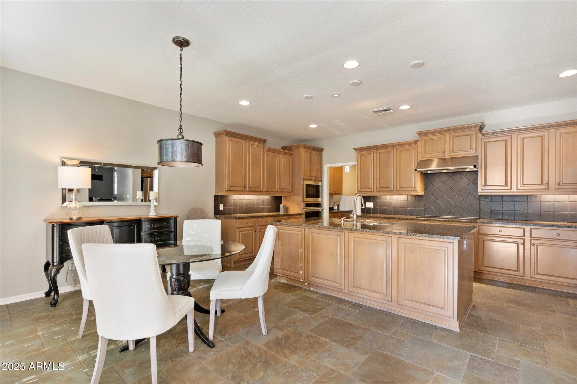 Phoenix, Arizona, 85050, United States, 4 Bedrooms Bedrooms, ,4 BathroomsBathrooms,Residential,Active,1999268