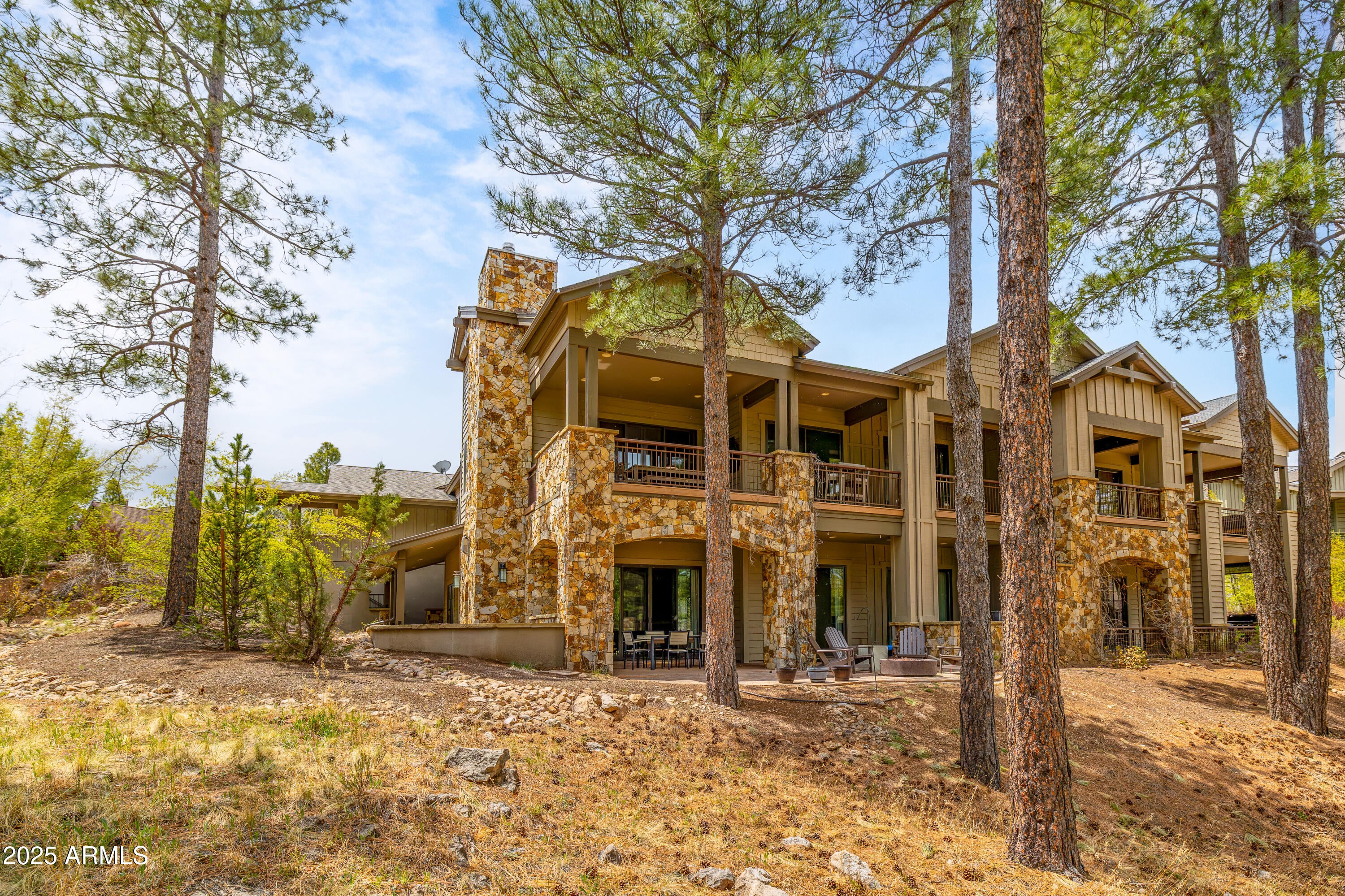 Flagstaff, Arizona, 86005, United States, 3 Bedrooms Bedrooms, ,2 BathroomsBathrooms,Residential,Active,1798236