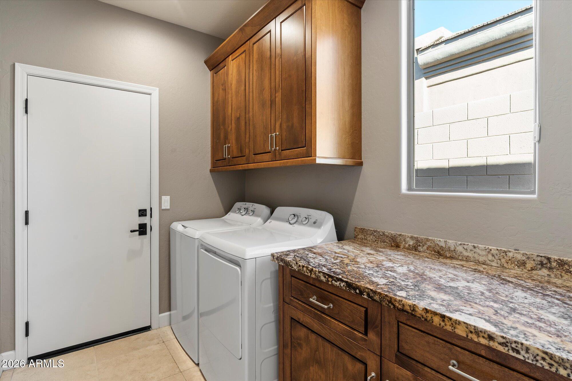 Scottsdale, Arizona, 85266, United States, 2 Bedrooms Bedrooms, ,2 BathroomsBathrooms,Residential,Contingent,2010166