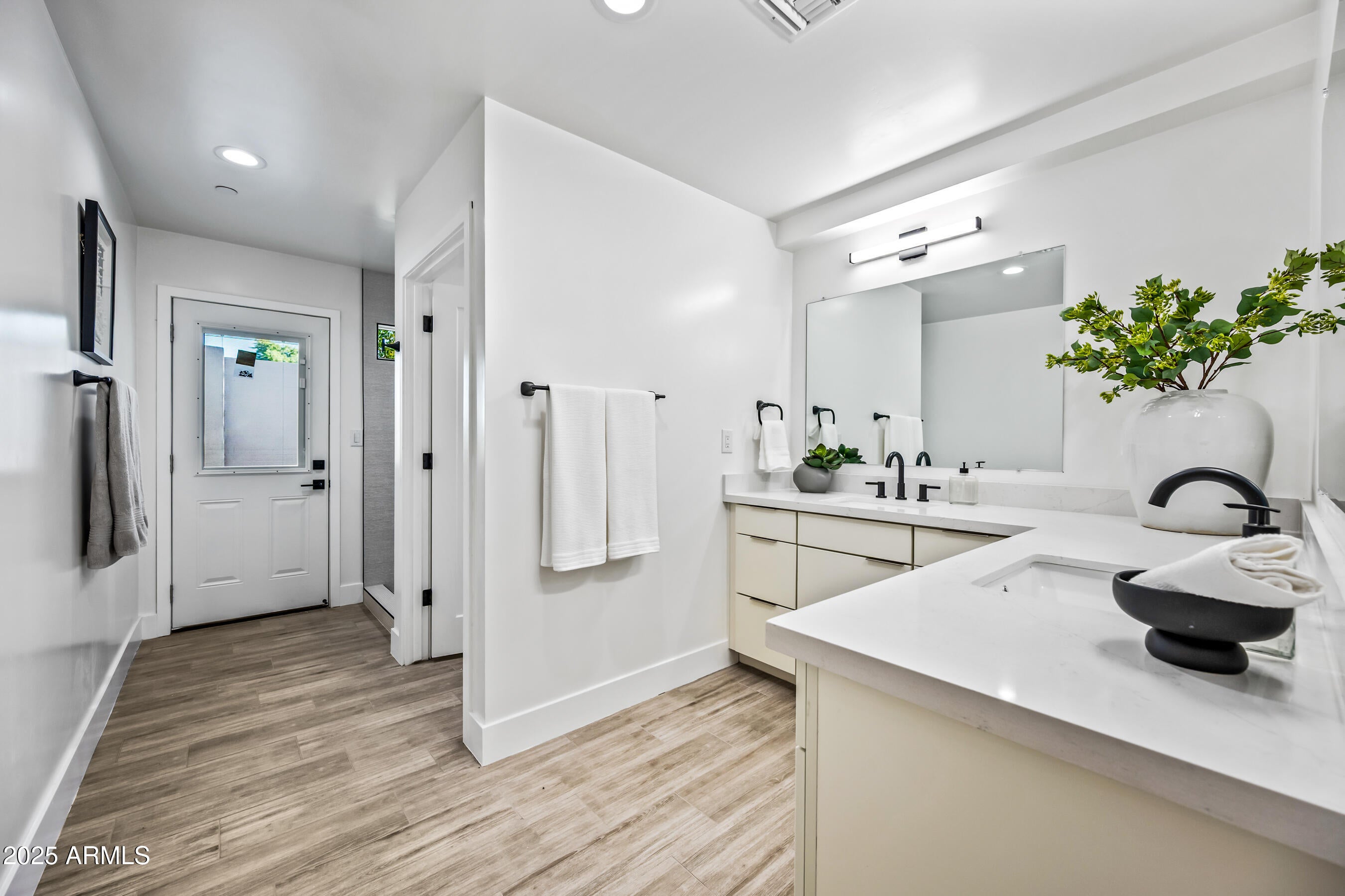 Scottsdale, Arizona, 85258, United States, 4 Bedrooms Bedrooms, ,4 BathroomsBathrooms,Residential,Active,1994950