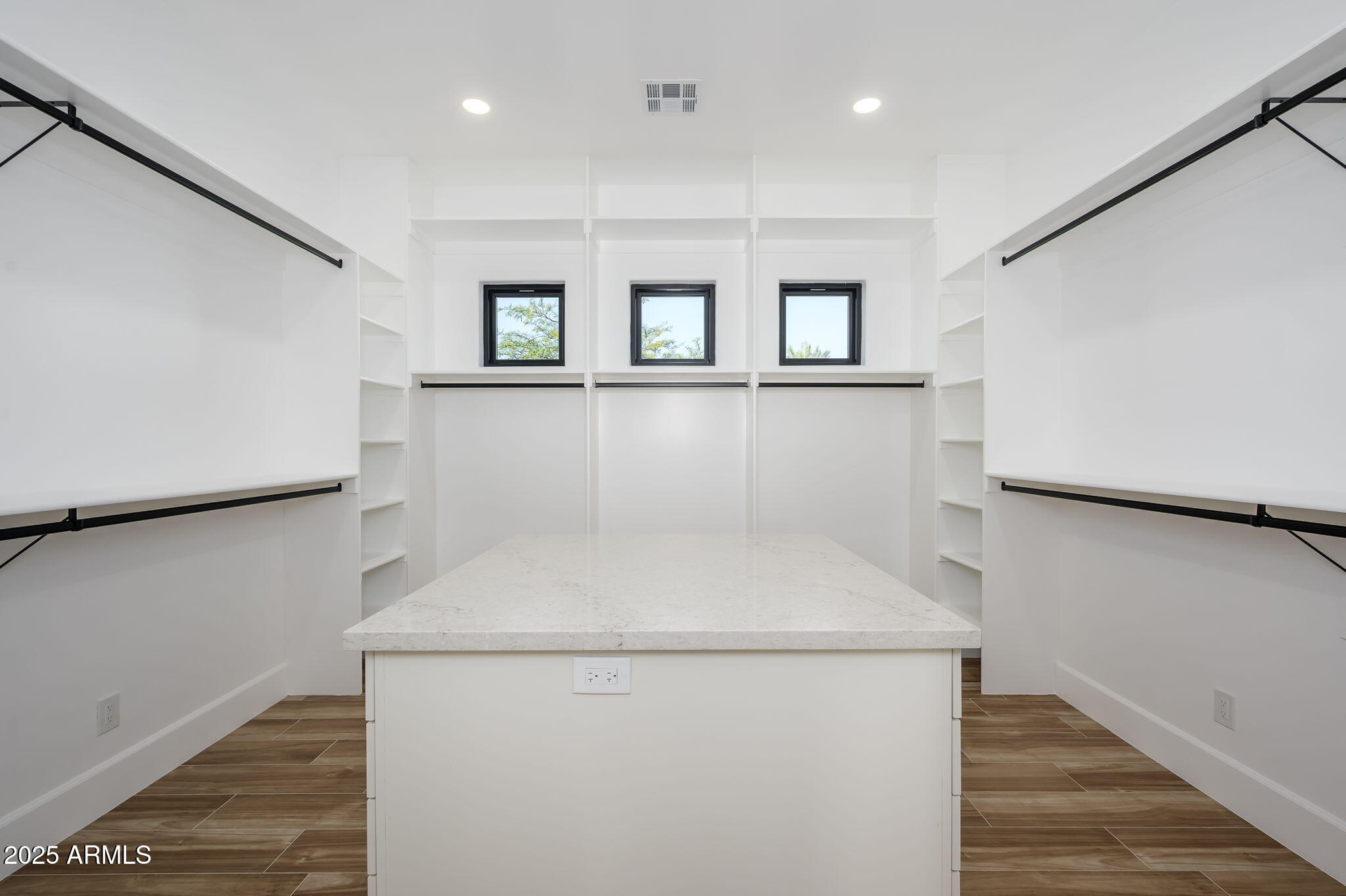 Mesa, Arizona, 85215, United States, 5 Bedrooms Bedrooms, ,6 BathroomsBathrooms,Residential,Active,2007302