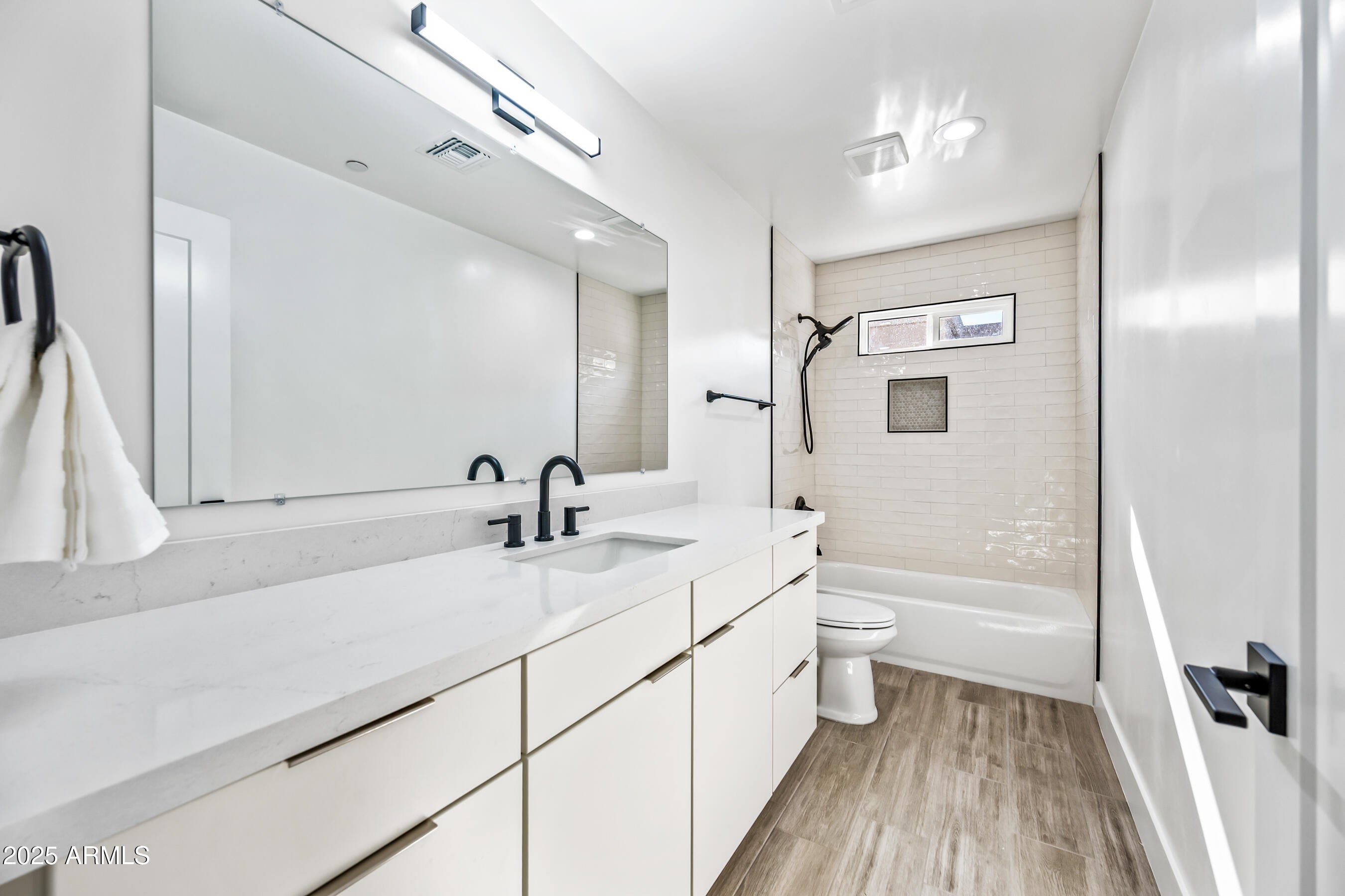 Scottsdale, Arizona, 85258, United States, 4 Bedrooms Bedrooms, ,4 BathroomsBathrooms,Residential,Active,1994950