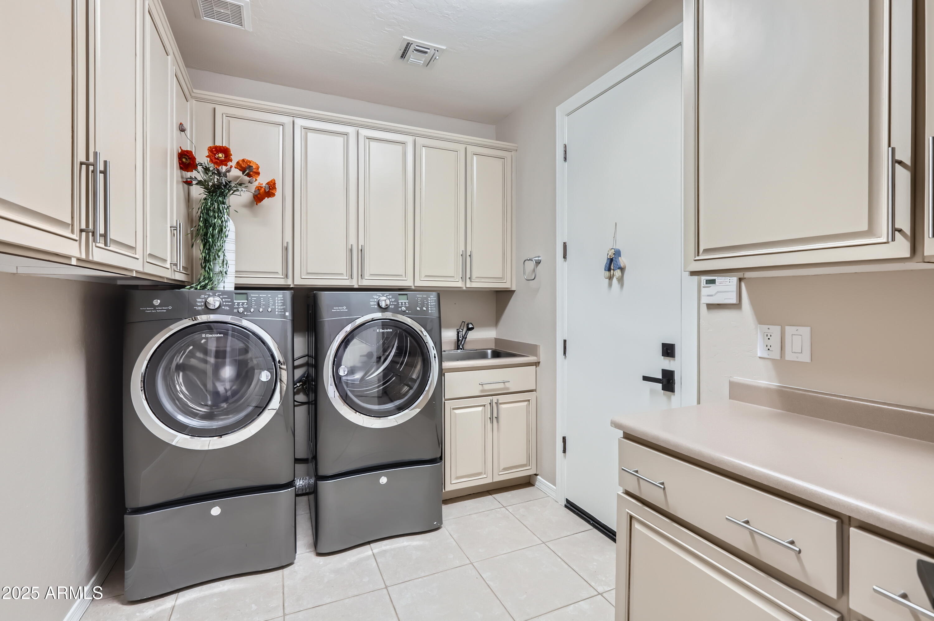 Anthem, Arizona, 85086, United States, 3 Bedrooms Bedrooms, ,3 BathroomsBathrooms,Residential,Active,2028546