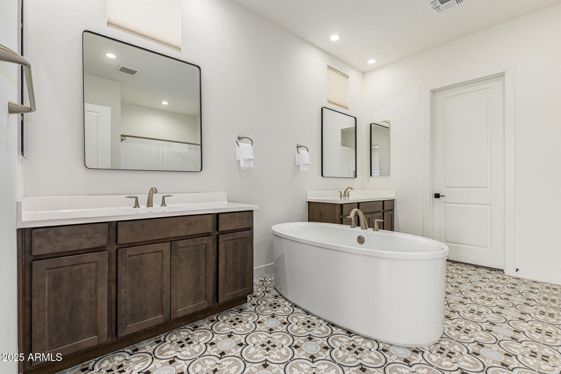 Surprise, Arizona, 85388, United States, 5 Bedrooms Bedrooms, ,5 BathroomsBathrooms,Residential,Active,1943788