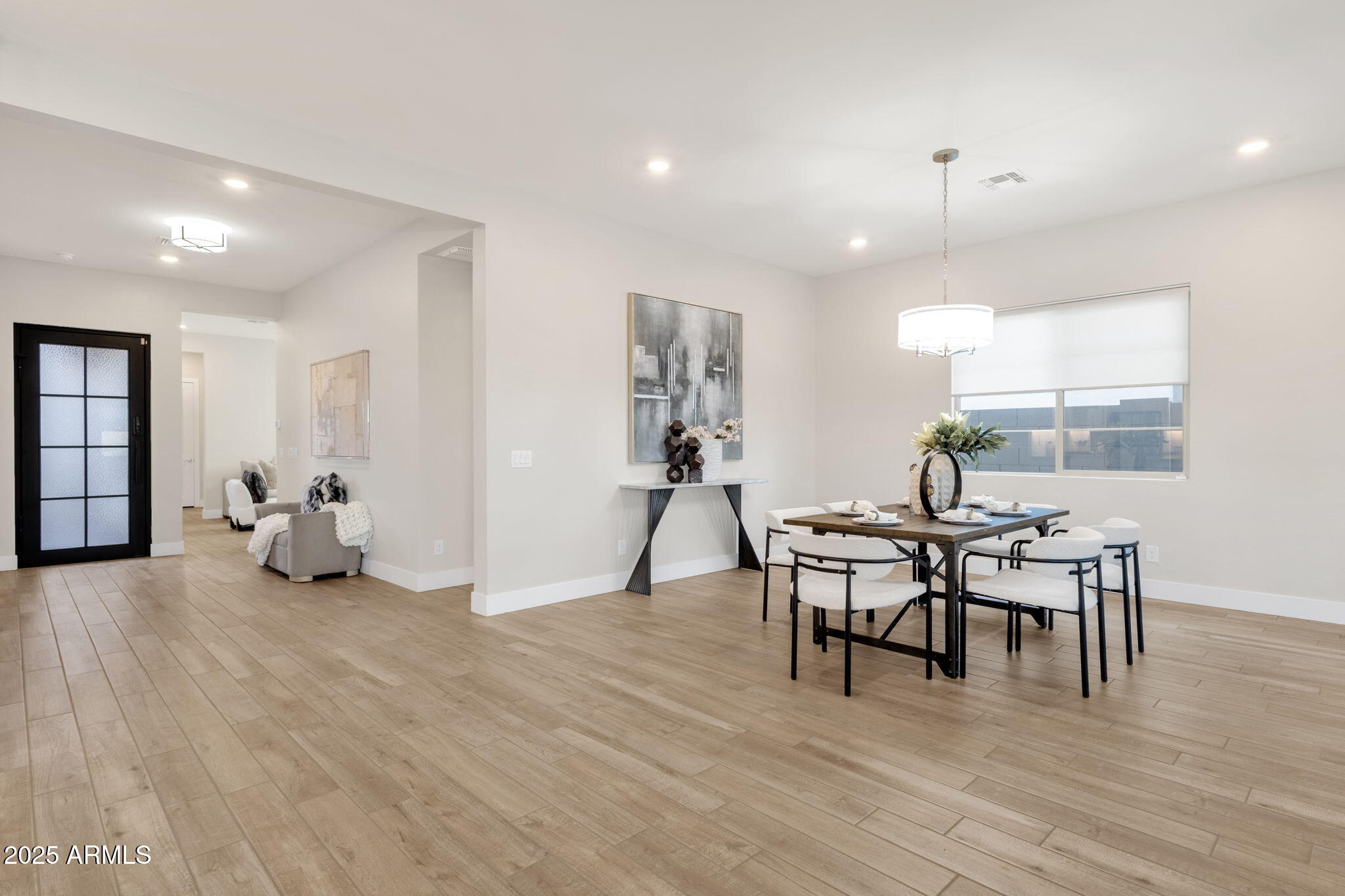 Gilbert, Arizona, 85298, United States, 5 Bedrooms Bedrooms, ,4 BathroomsBathrooms,Residential,Pending,1998605