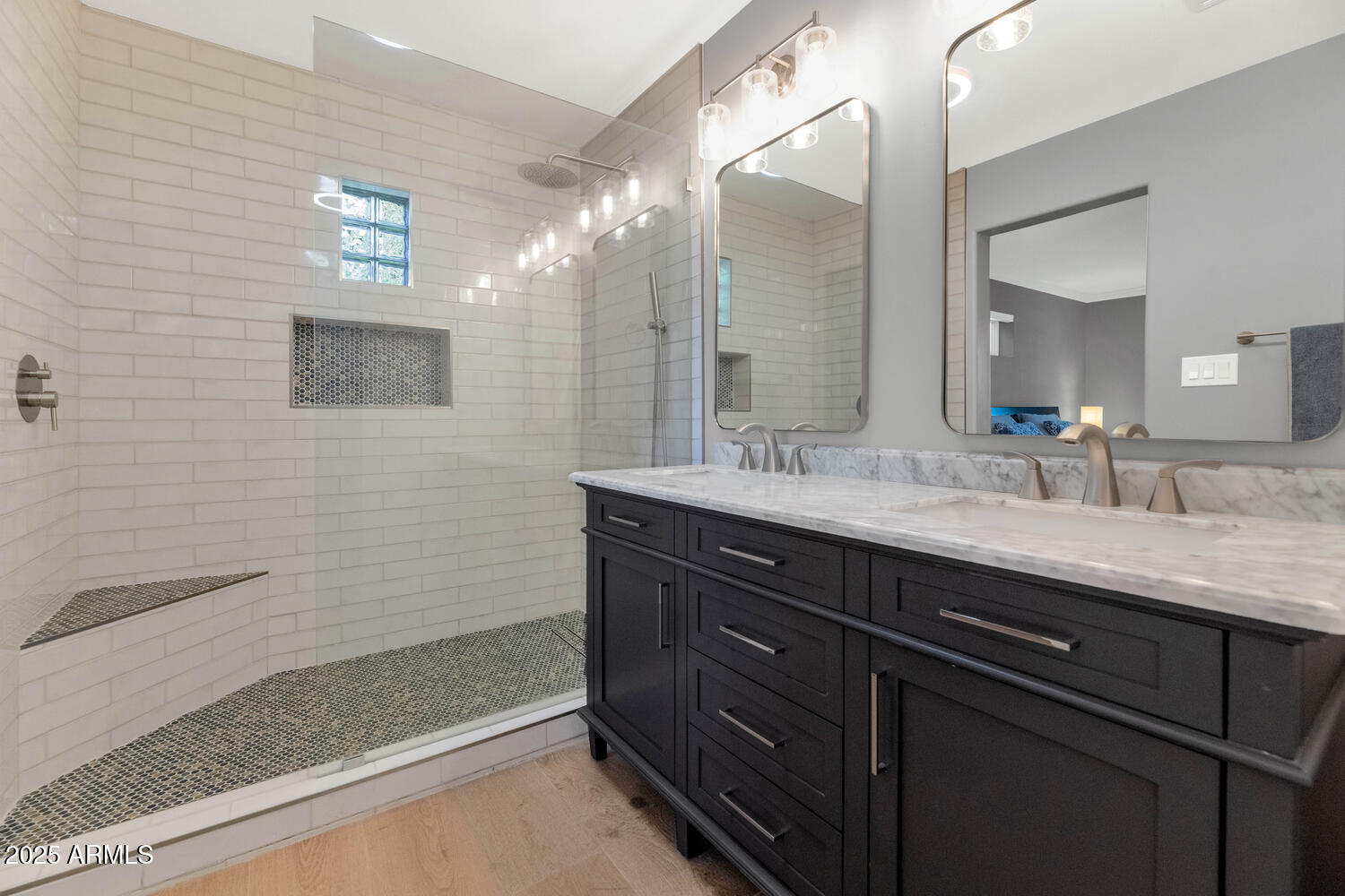 Phoenix, Arizona, 85018, United States, 4 Bedrooms Bedrooms, ,3 BathroomsBathrooms,Residential,Active,1990035