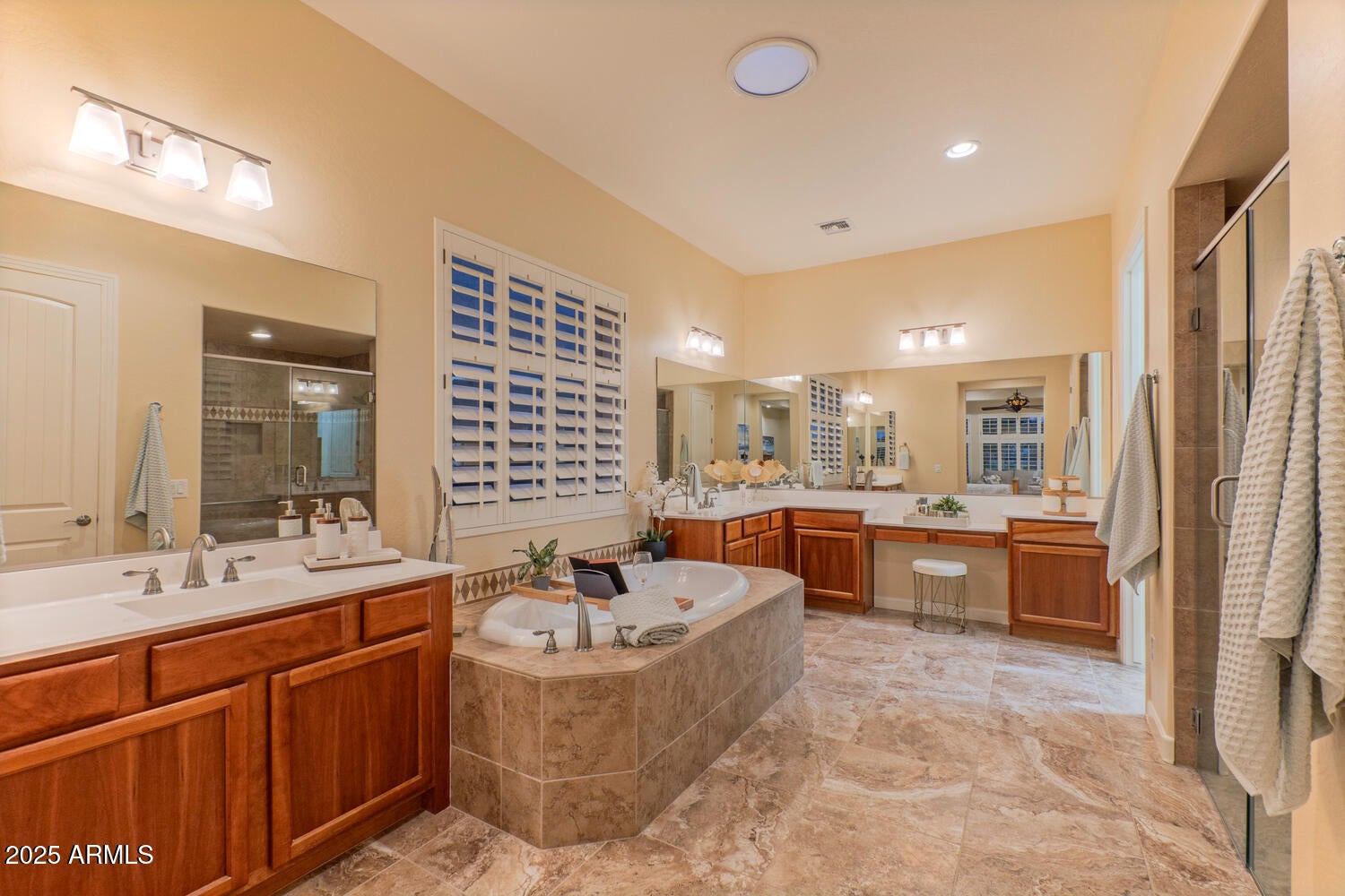 Goodyear, Arizona, 85395, United States, 4 Bedrooms Bedrooms, ,4 BathroomsBathrooms,Residential,Pending,1969760