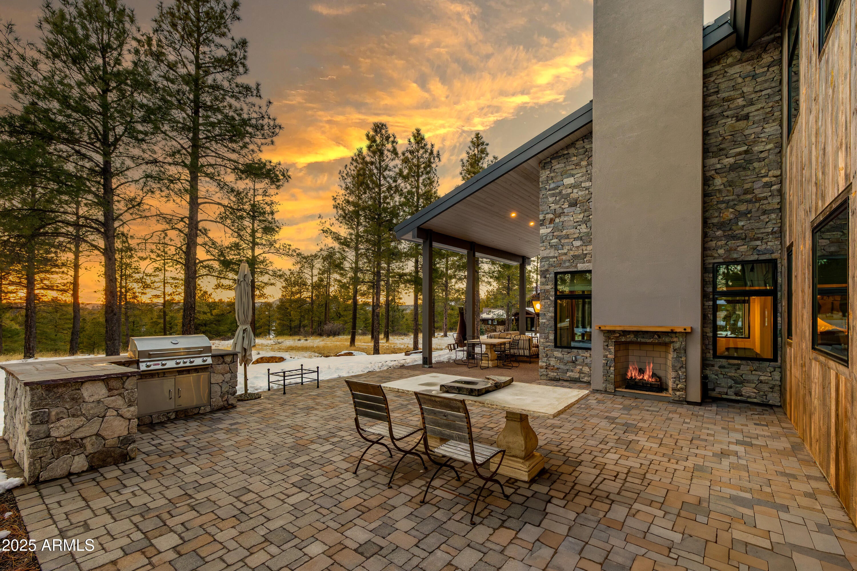 Flagstaff, Arizona, 86004, United States, 4 Bedrooms Bedrooms, ,6 BathroomsBathrooms,Residential,Active,1756417