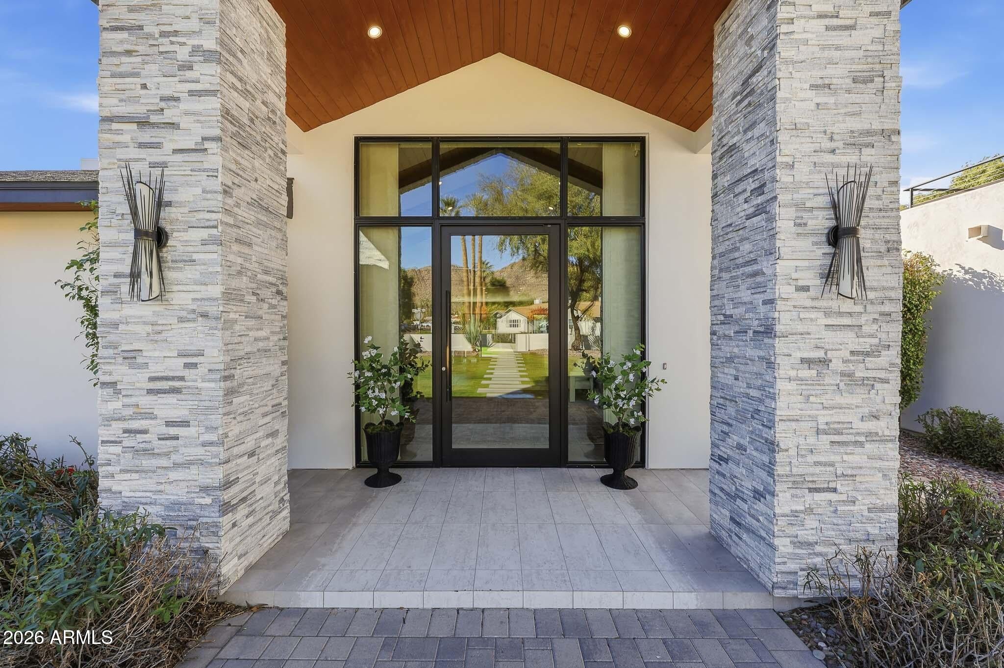 Phoenix, Arizona, 85018, United States, 6 Bedrooms Bedrooms, ,6 BathroomsBathrooms,Residential,Active,2012488