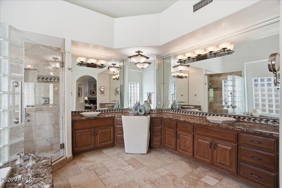 Scottsdale, Arizona, 85260, United States, 4 Bedrooms Bedrooms, ,3 BathroomsBathrooms,Residential,Active,2011220