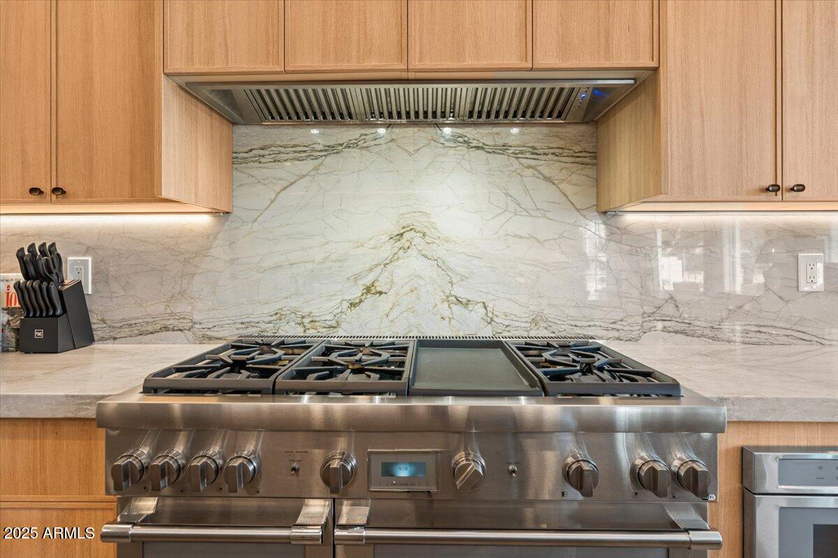 Glendale, Arizona, 85308, United States, 5 Bedrooms Bedrooms, ,4 BathroomsBathrooms,Residential,Active,1964279