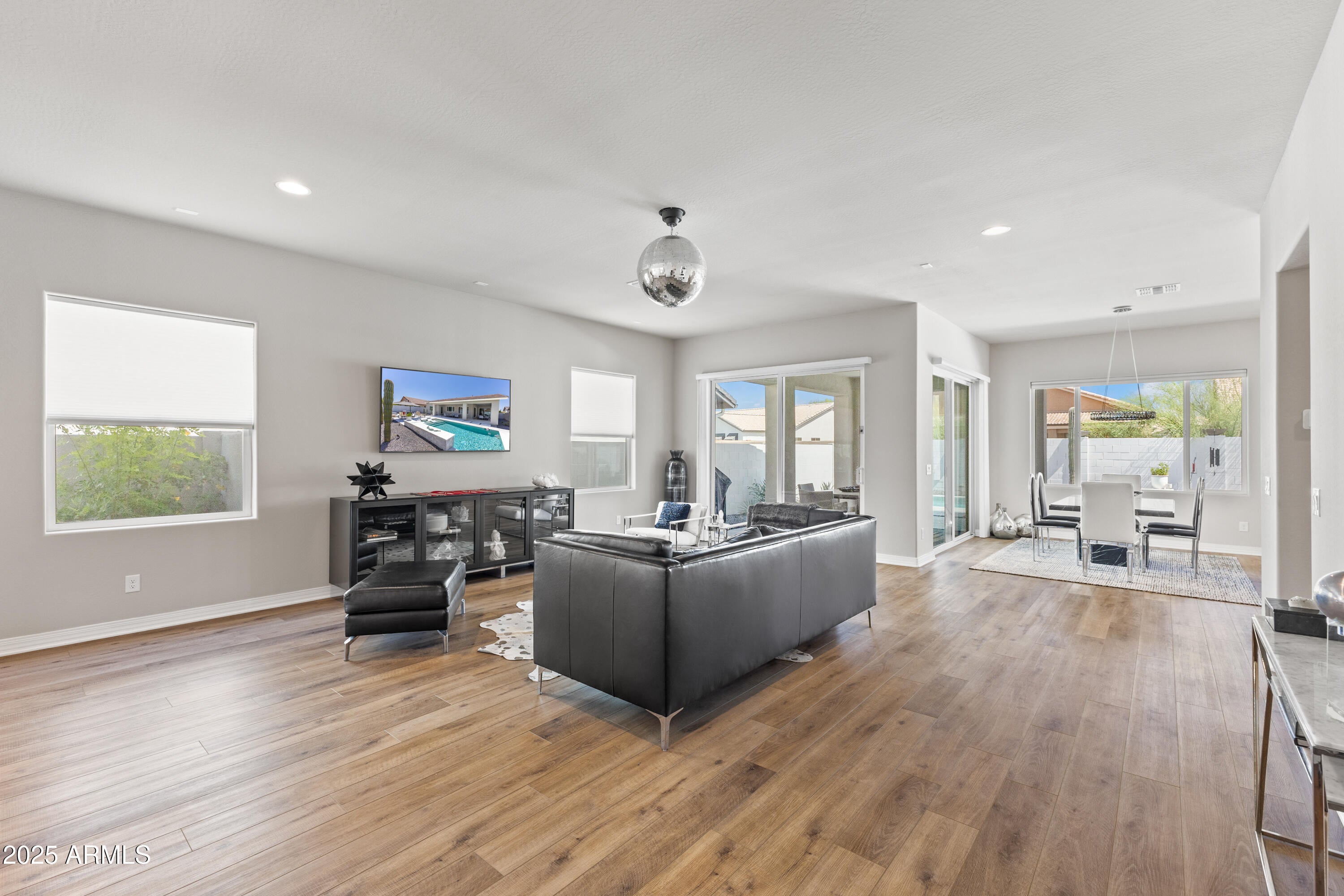 Cave Creek, Arizona, 85331, United States, 4 Bedrooms Bedrooms, ,4 BathroomsBathrooms,Residential,Active,1880309