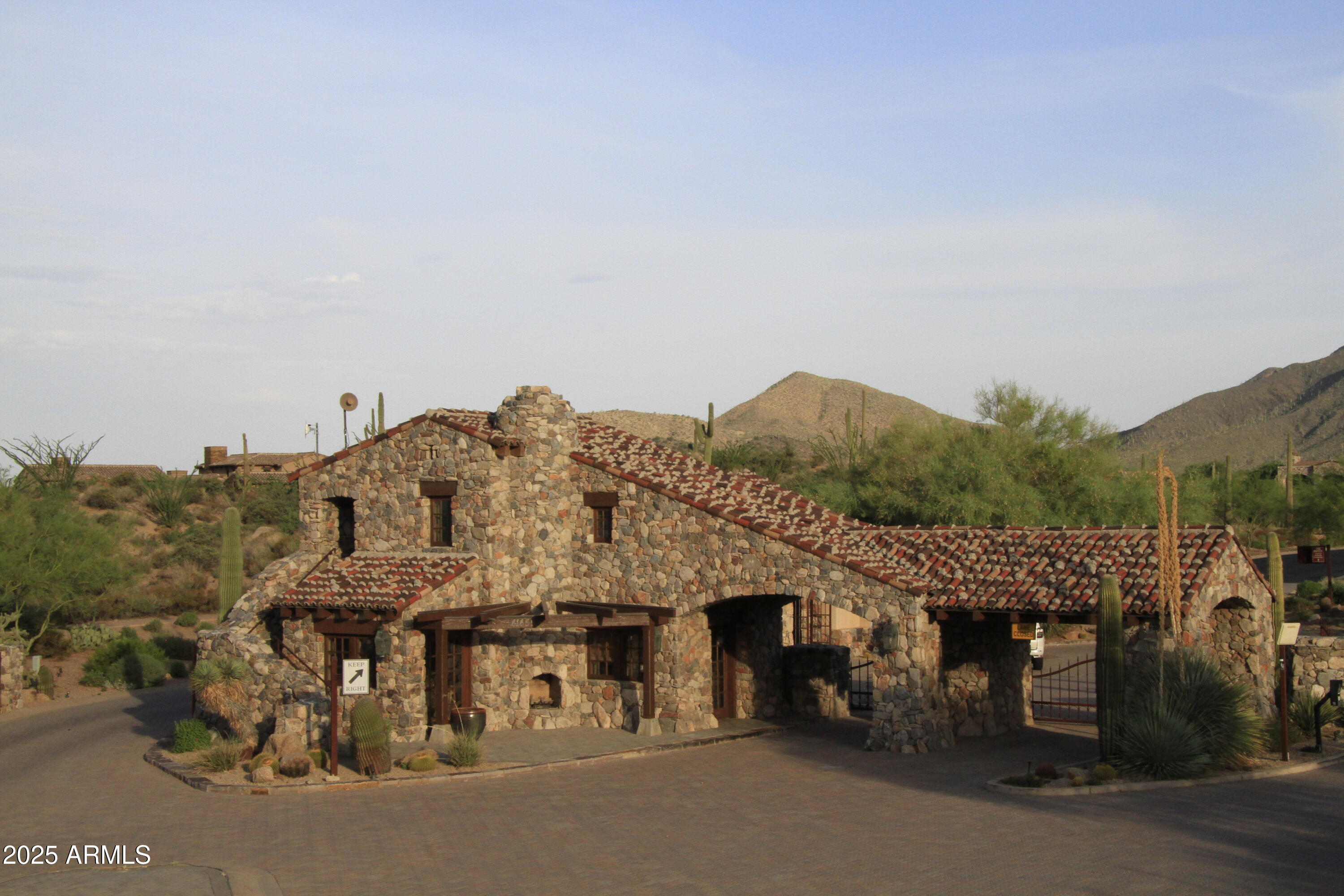 Scottsdale, Arizona, 85262, United States, 3 Bedrooms Bedrooms, ,4 BathroomsBathrooms,Residential,Active,1922527