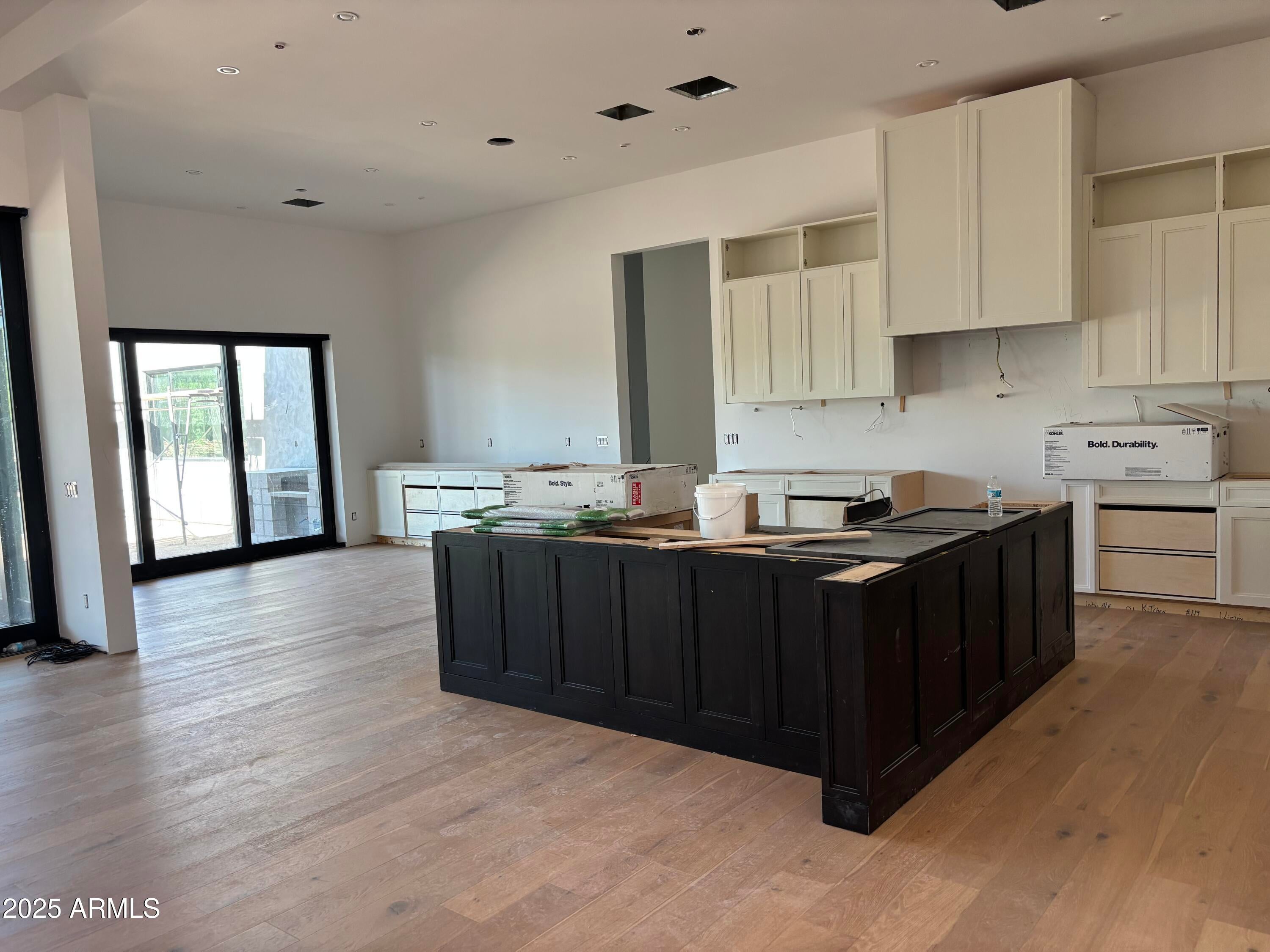 Paradise Valley, Arizona, 85253, United States, 6 Bedrooms Bedrooms, ,7 BathroomsBathrooms,Residential,Active,1863538