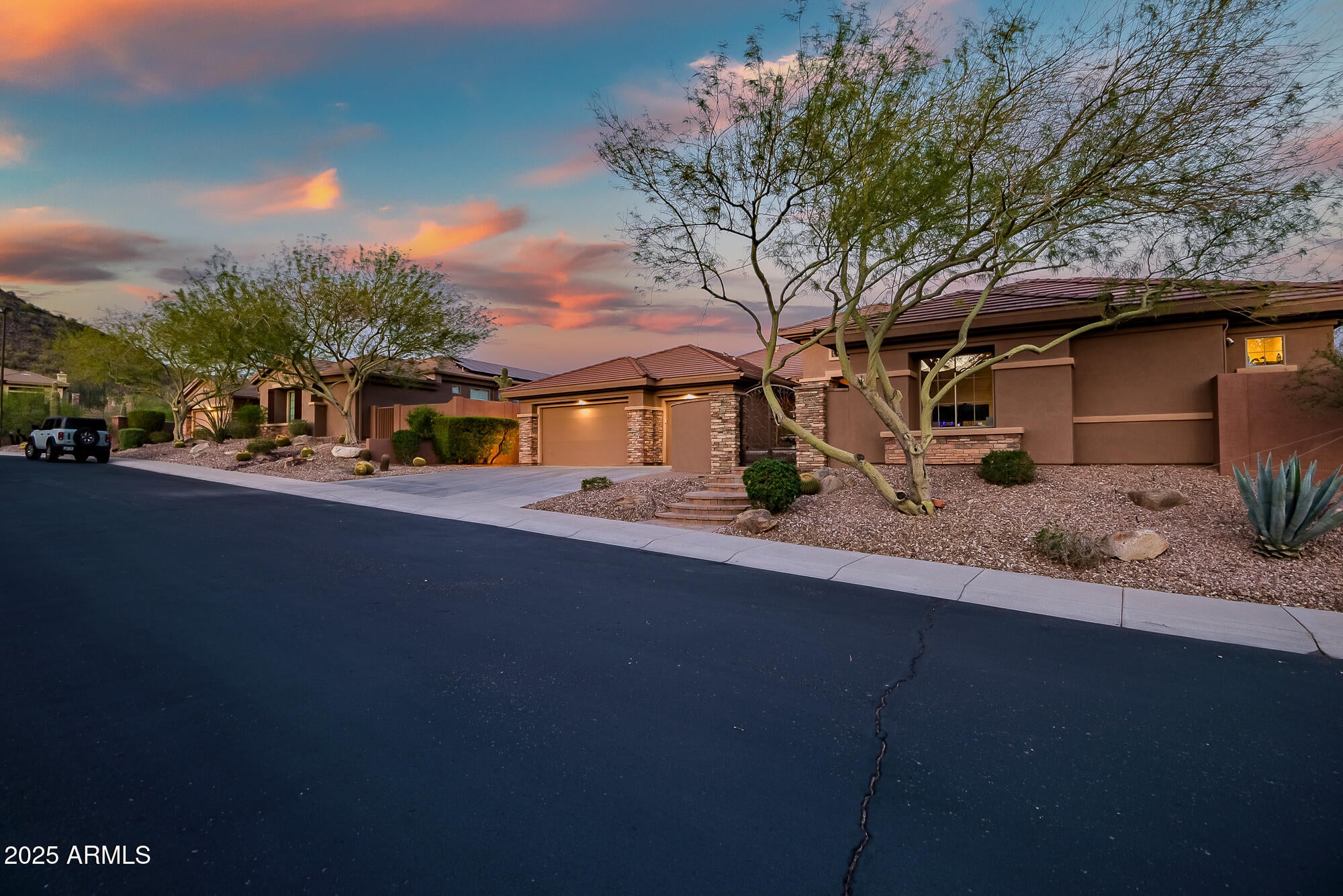 Anthem, Arizona, 85086, United States, 6 Bedrooms Bedrooms, ,5 BathroomsBathrooms,Residential,Active,1945242