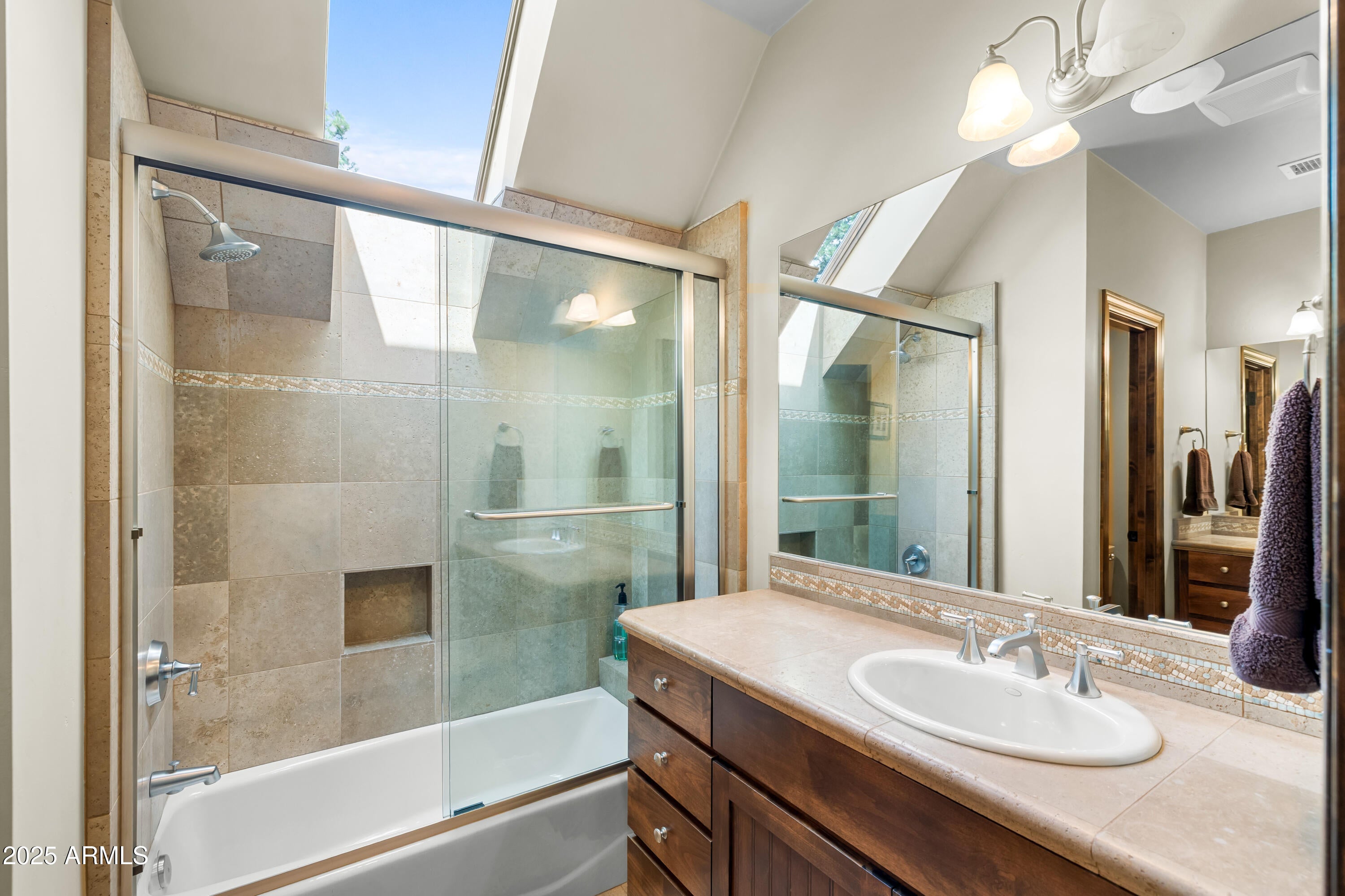 Flagstaff, Arizona, 86005, United States, 3 Bedrooms Bedrooms, ,3 BathroomsBathrooms,Residential,Active,1929679