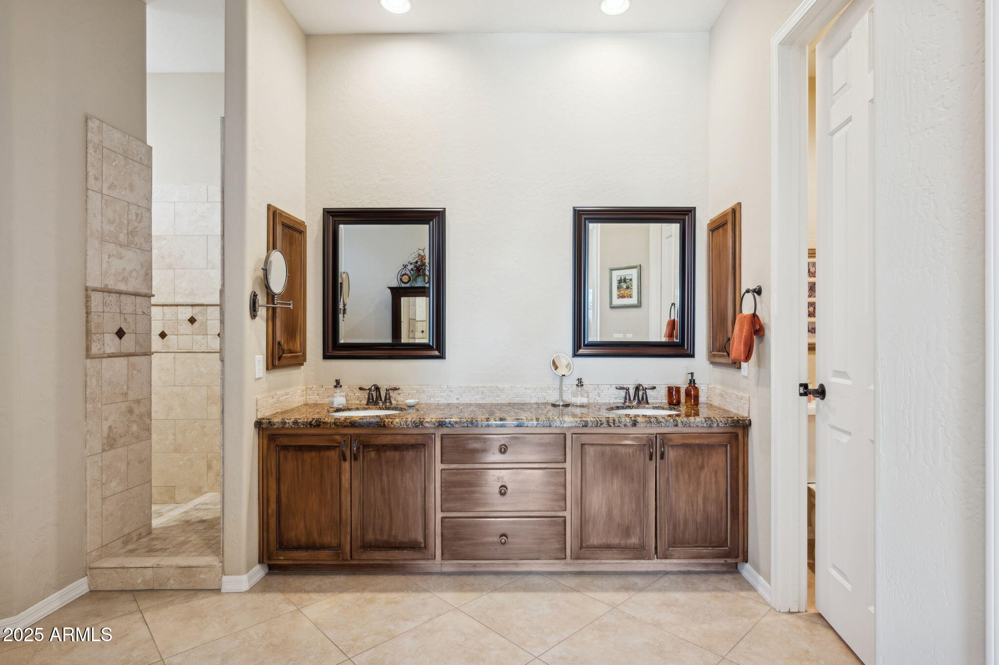 Scottsdale, Arizona, 85255, United States, 3 Bedrooms Bedrooms, ,4 BathroomsBathrooms,Residential,Contingent,2006977