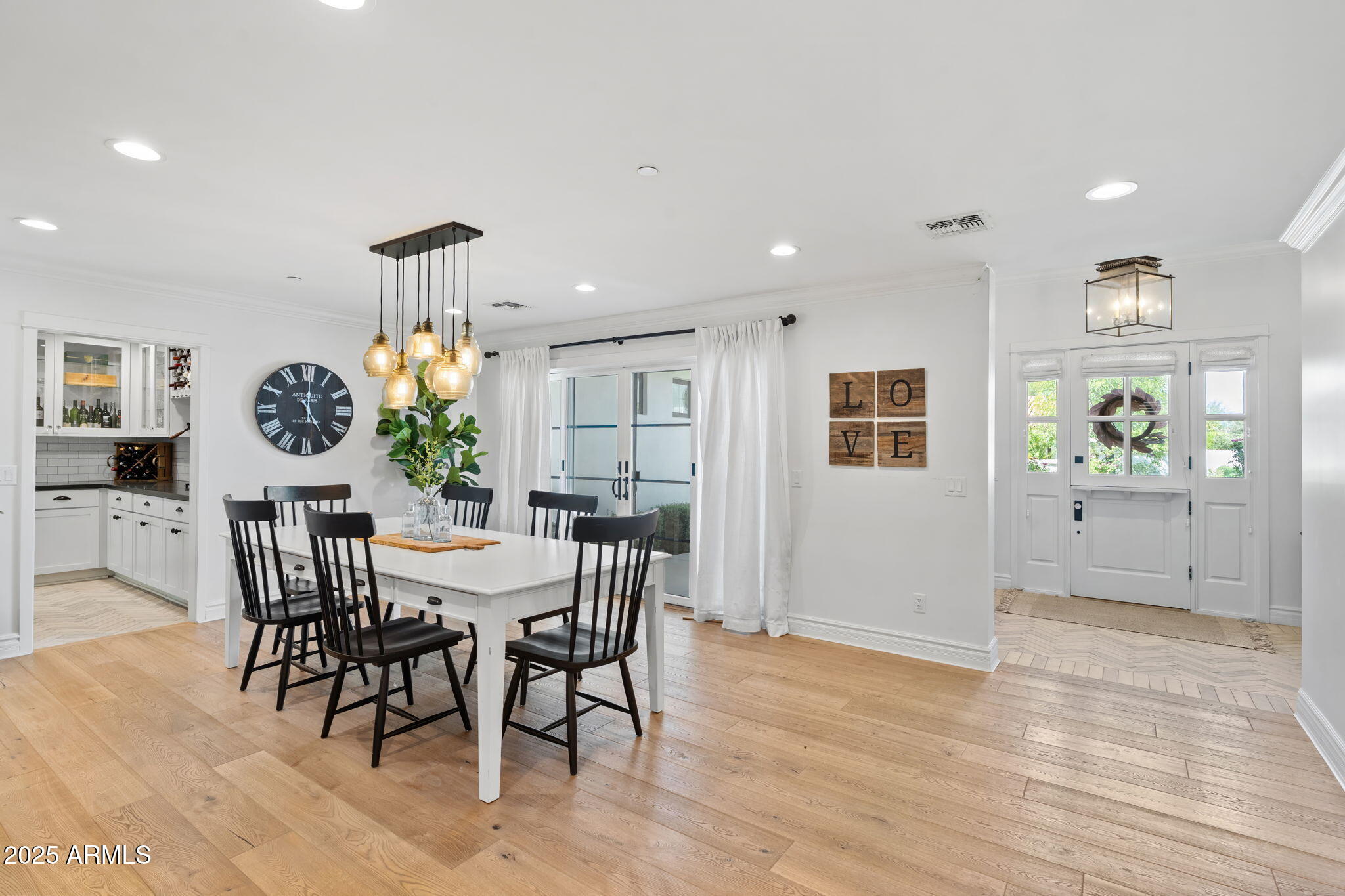 Scottsdale, Arizona, 85258, United States, 5 Bedrooms Bedrooms, ,4 BathroomsBathrooms,Residential,Active,1964508