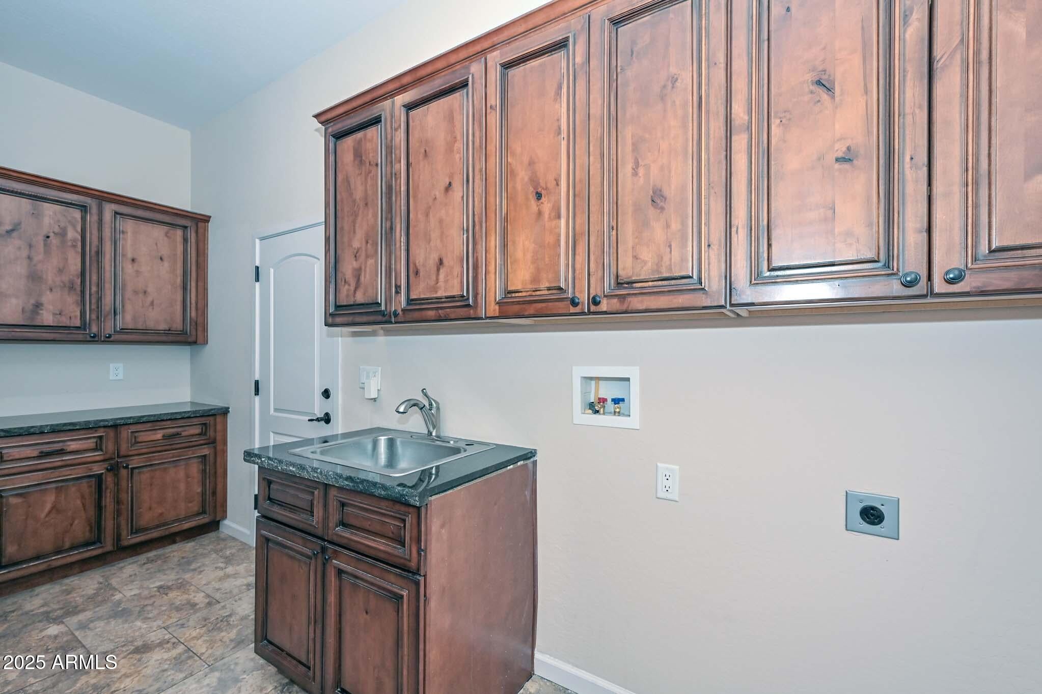 Phoenix, Arizona, 85032, United States, 5 Bedrooms Bedrooms, ,4 BathroomsBathrooms,Residential,Active,1993957