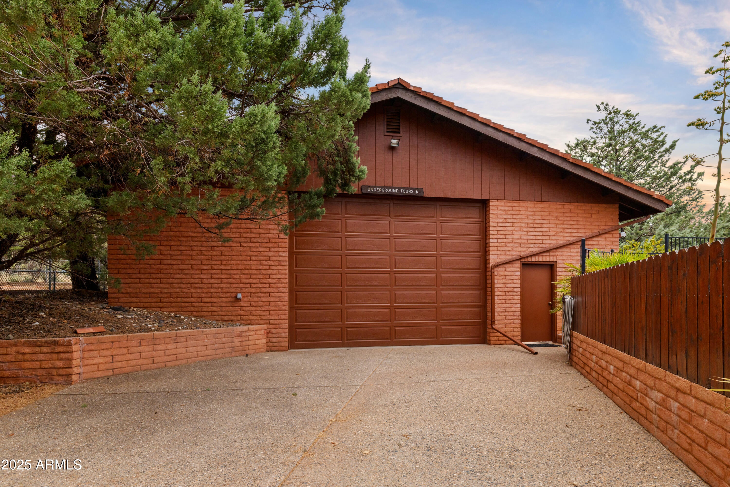 Sedona, Arizona, 86336, United States, 4 Bedrooms Bedrooms, ,4 BathroomsBathrooms,Residential,Active,1929401