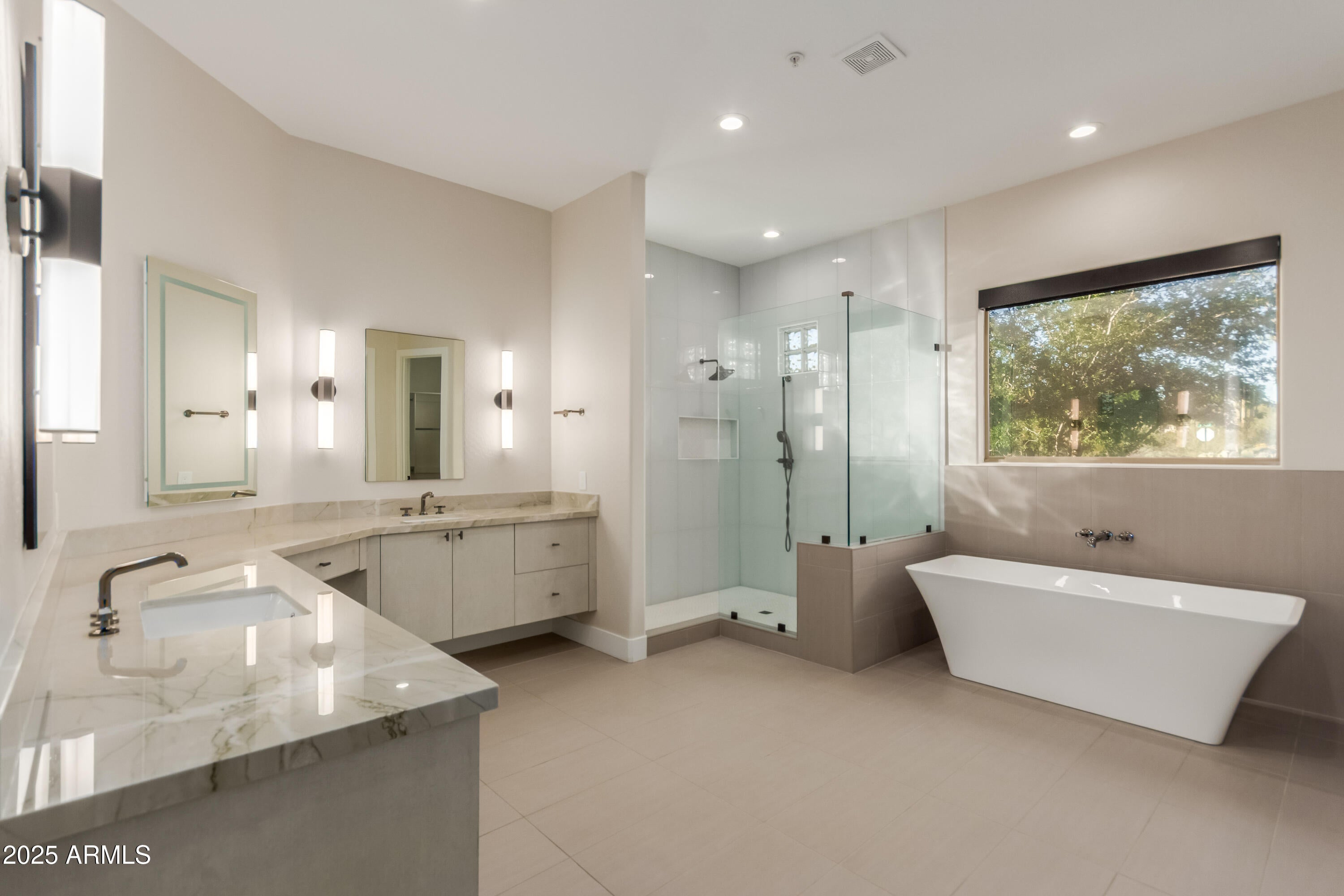 Scottsdale, Arizona, 85255, United States, 4 Bedrooms Bedrooms, ,5 BathroomsBathrooms,Residential,Active,1905070