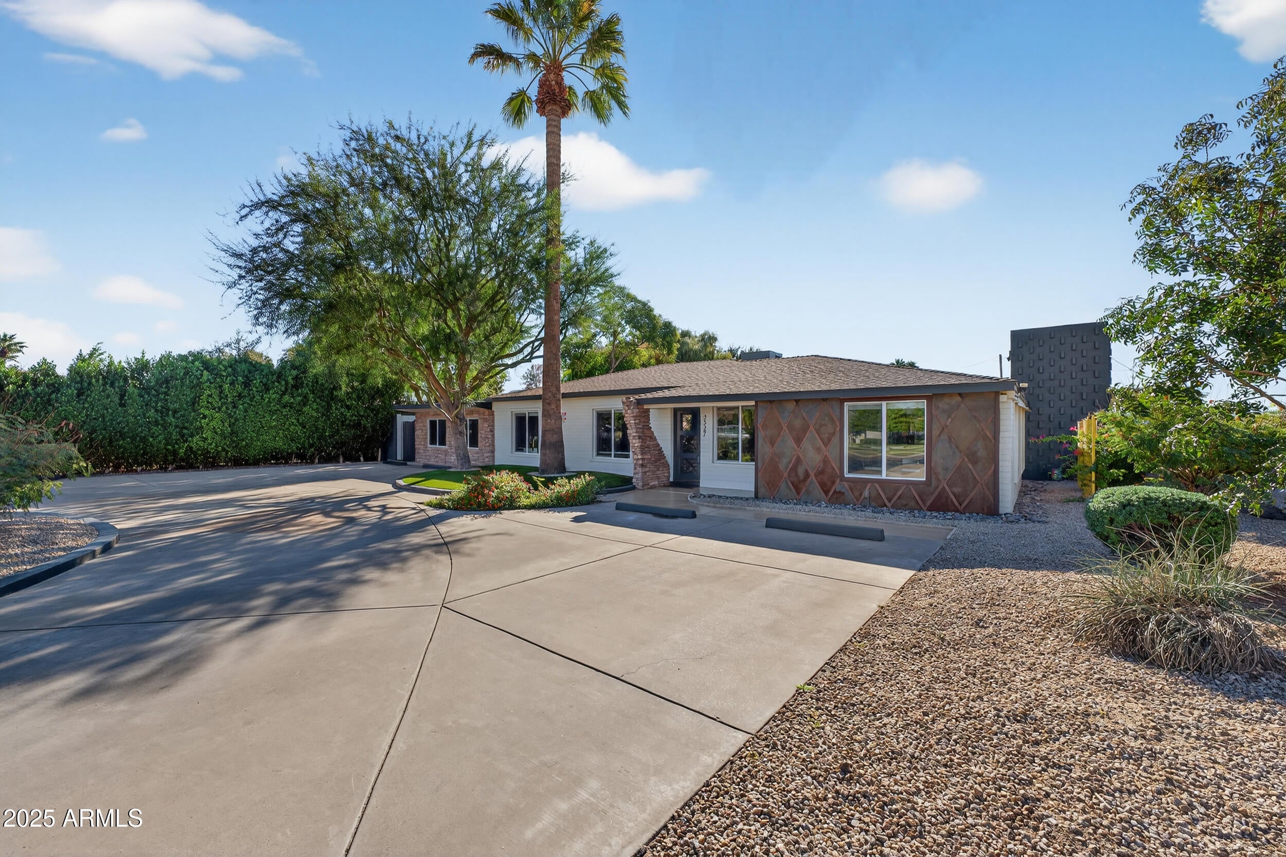 Phoenix, Arizona, 85016, United States, 4 Bedrooms Bedrooms, ,2 BathroomsBathrooms,Residential,Active,2001376
