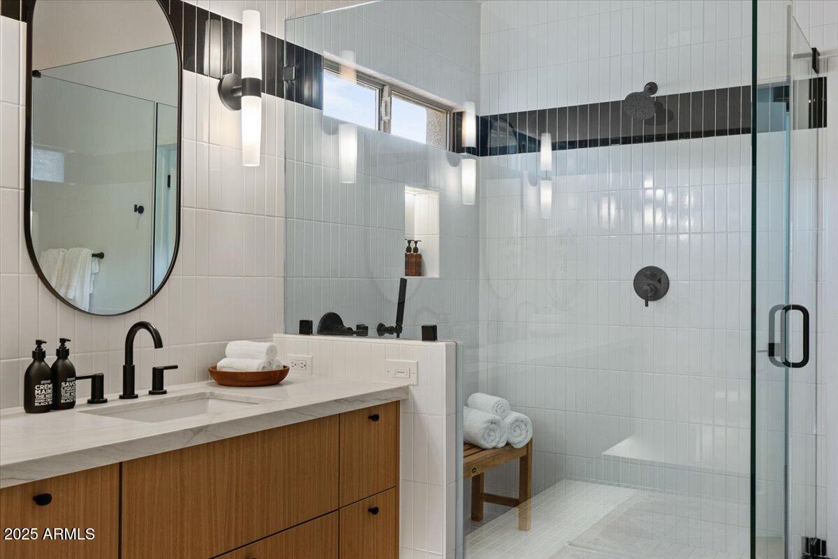 Glendale, Arizona, 85308, United States, 5 Bedrooms Bedrooms, ,4 BathroomsBathrooms,Residential,Active,1964279