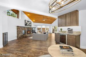 Flagstaff, Arizona, 86005, United States, 3 Bedrooms Bedrooms, ,3 BathroomsBathrooms,Residential,Active,2002672