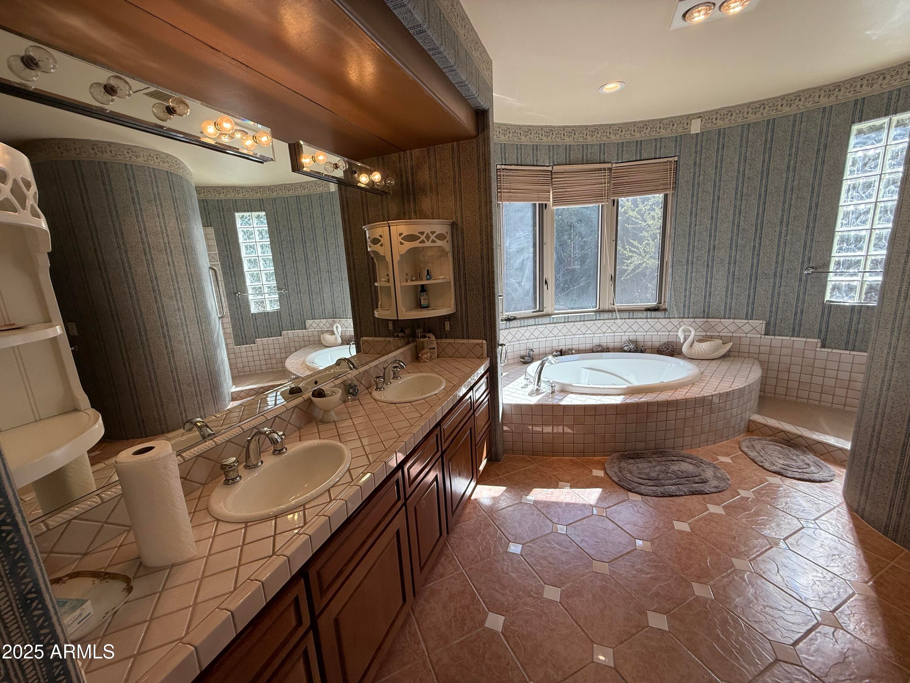 Sedona, Arizona, 86336, United States, 3 Bedrooms Bedrooms, ,3 BathroomsBathrooms,Residential,Active,1944285