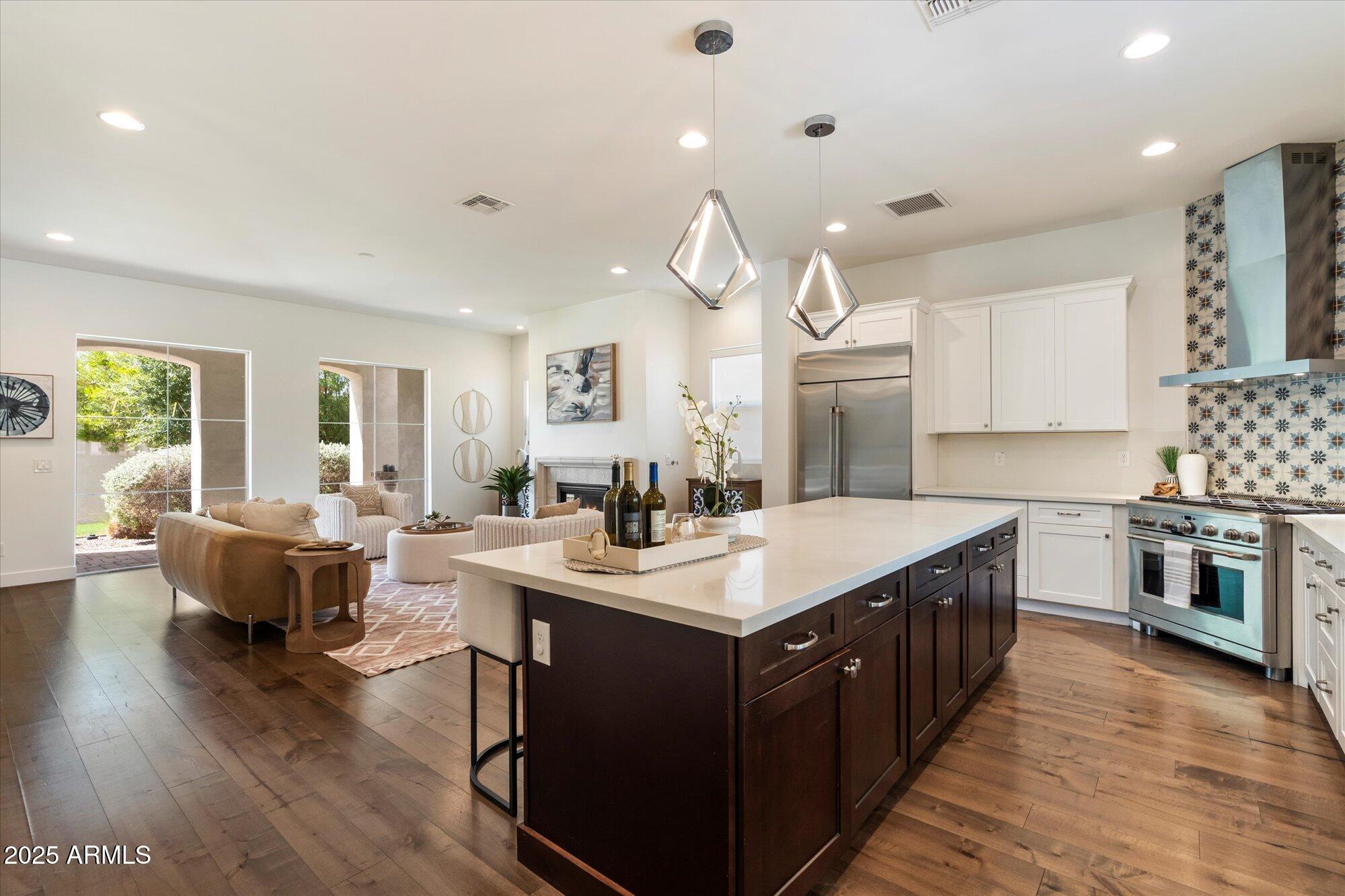 Phoenix, Arizona, 85021, United States, 4 Bedrooms Bedrooms, ,5 BathroomsBathrooms,Residential,Active,1929685