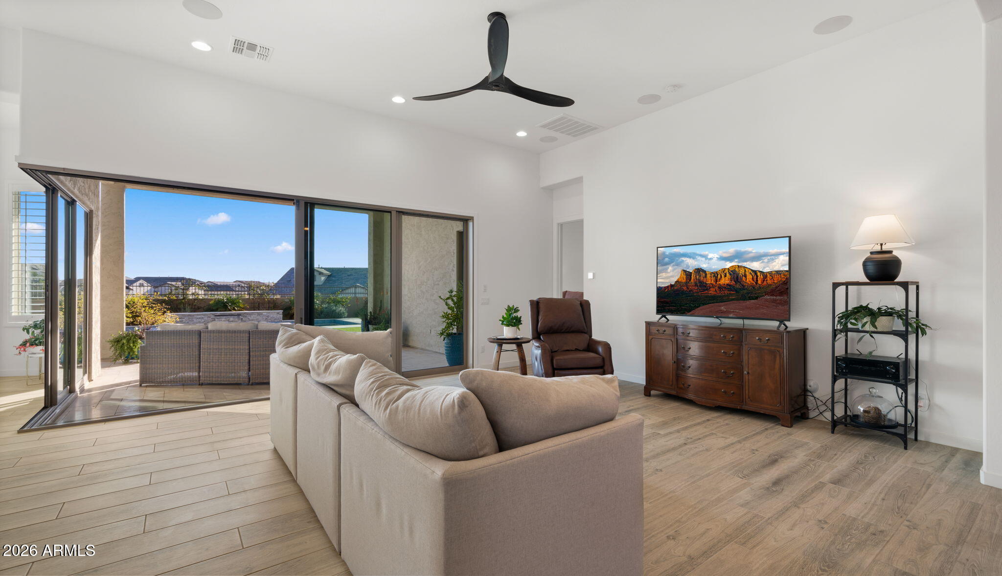 Mesa, Arizona, 85207, United States, 4 Bedrooms Bedrooms, ,4 BathroomsBathrooms,Residential,Active,2012205