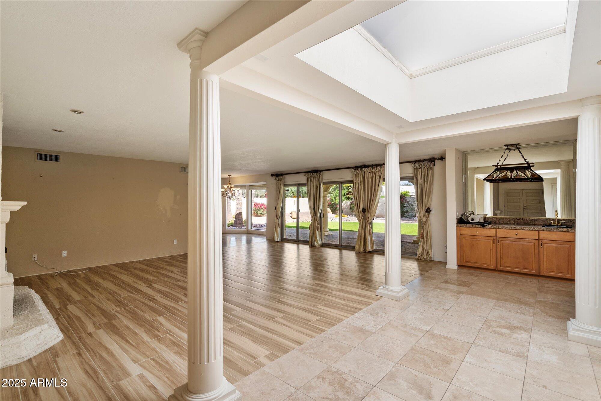 Scottsdale, Arizona, 85258, United States, 3 Bedrooms Bedrooms, ,3 BathroomsBathrooms,Residential,Active,1994962