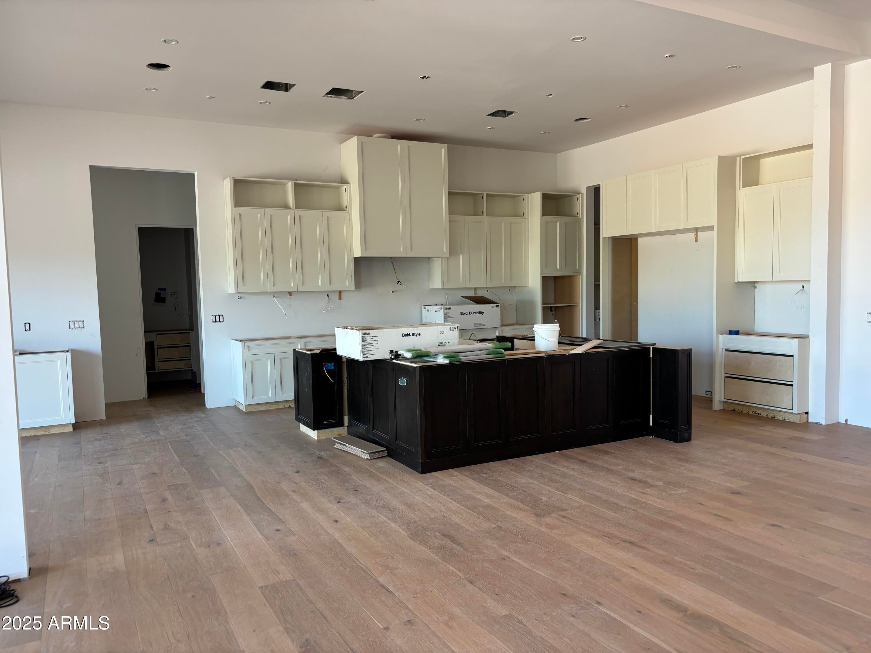 Paradise Valley, Arizona, 85253, United States, 6 Bedrooms Bedrooms, ,7 BathroomsBathrooms,Residential,Active,1863538