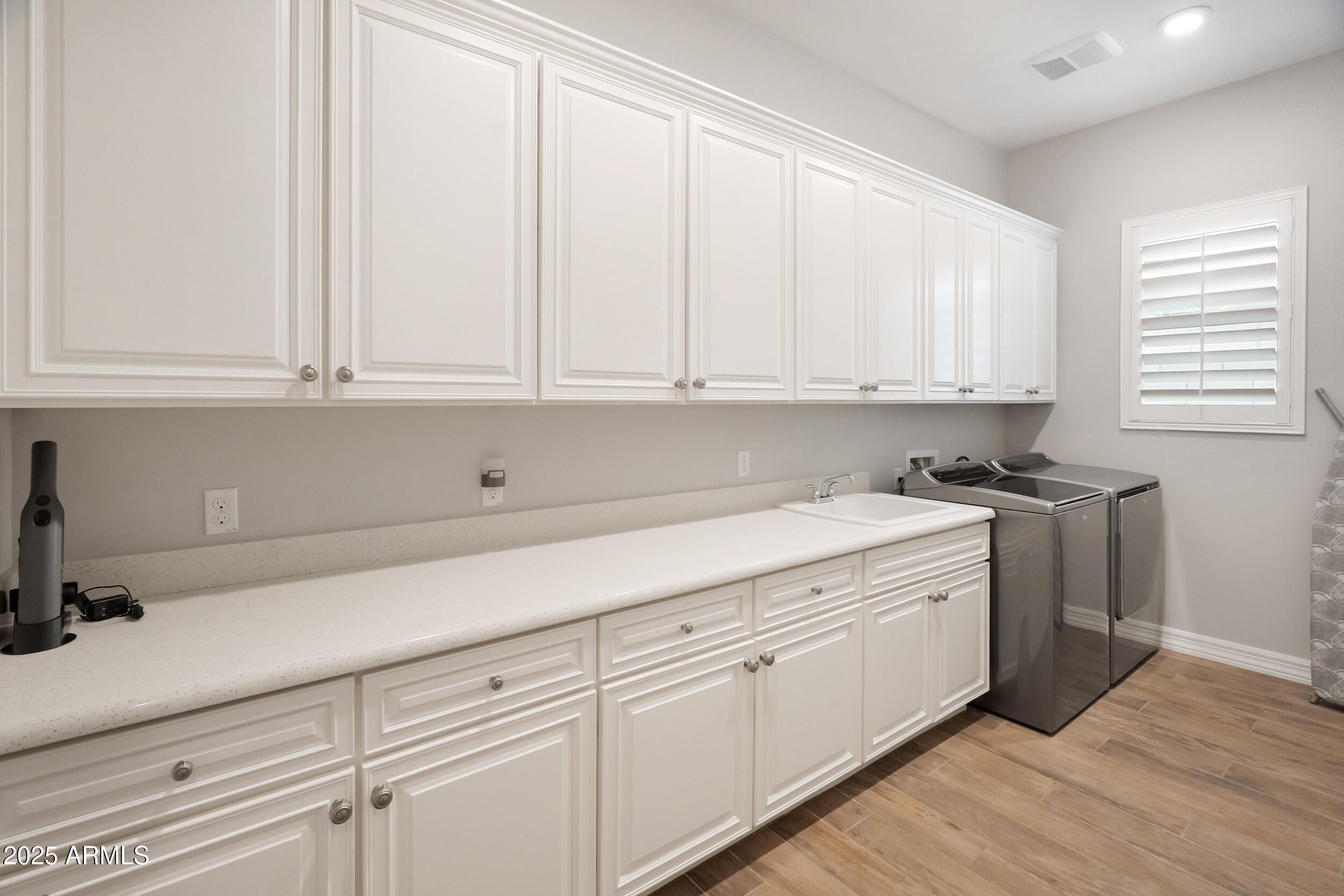 Peoria, Arizona, 85383, United States, 3 Bedrooms Bedrooms, ,3 BathroomsBathrooms,Residential,Active,1953258