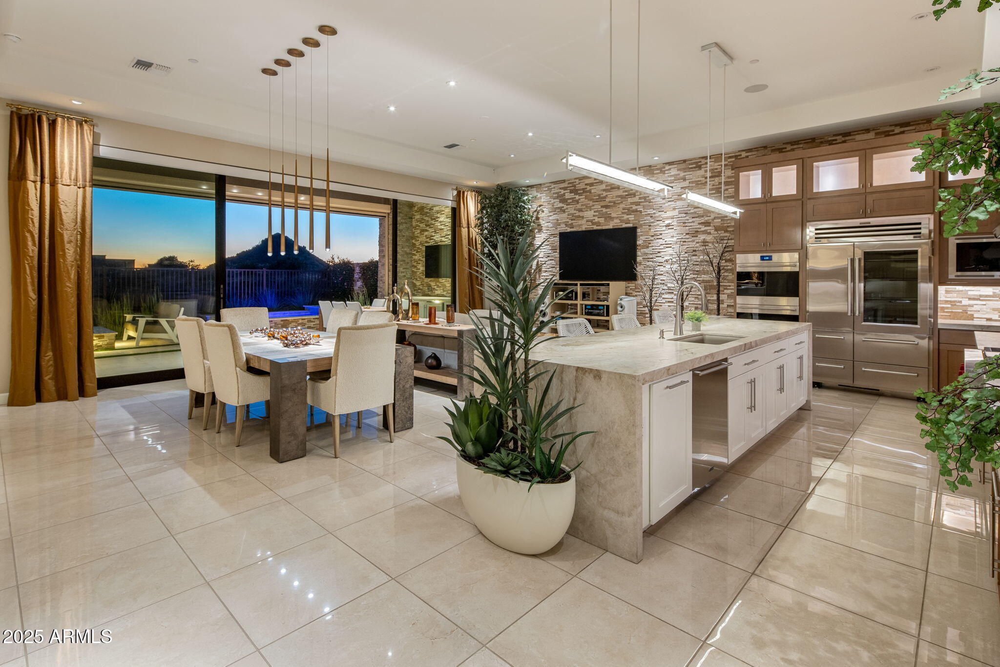 Scottsdale, Arizona, 85255, United States, 2 Bedrooms Bedrooms, ,3 BathroomsBathrooms,Residential,Active,1952594