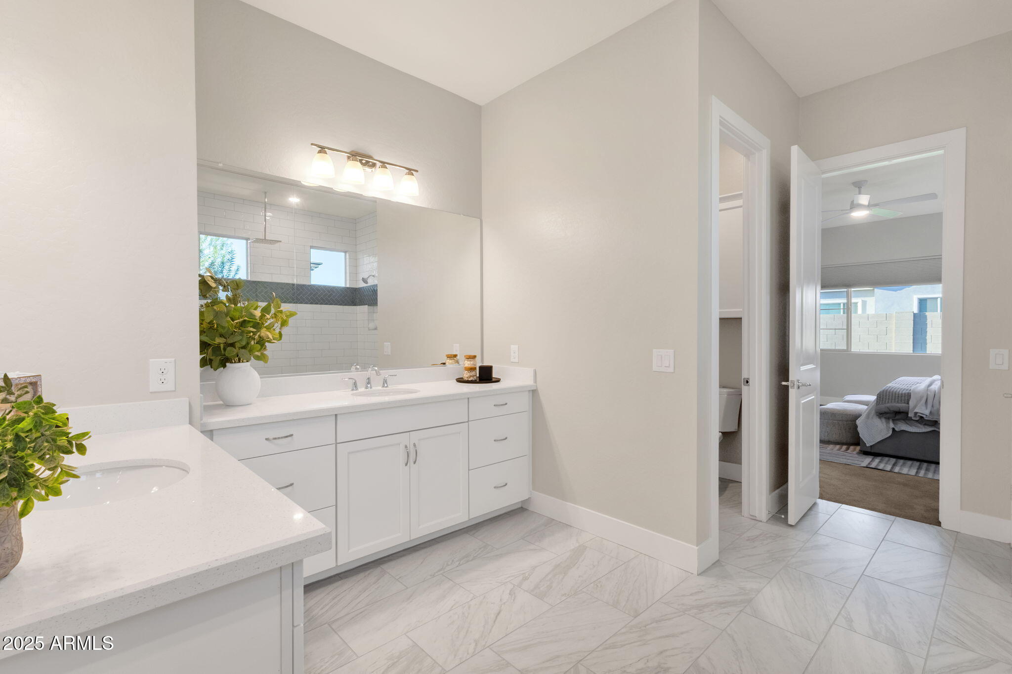 Gilbert, Arizona, 85298, United States, 5 Bedrooms Bedrooms, ,4 BathroomsBathrooms,Residential,Pending,1998605