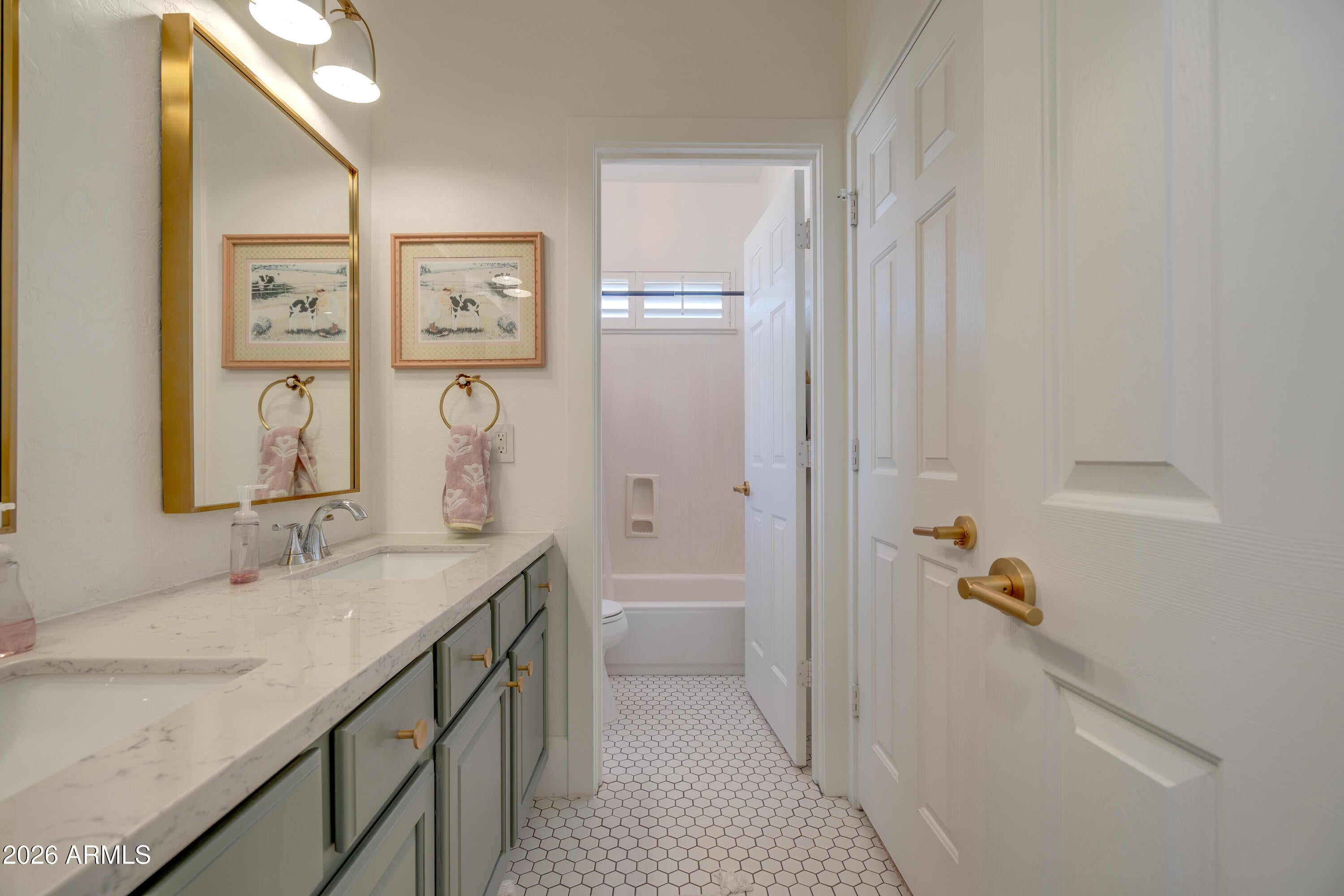 Gilbert, Arizona, 85234, United States, 6 Bedrooms Bedrooms, ,5 BathroomsBathrooms,Residential,Active,2013405