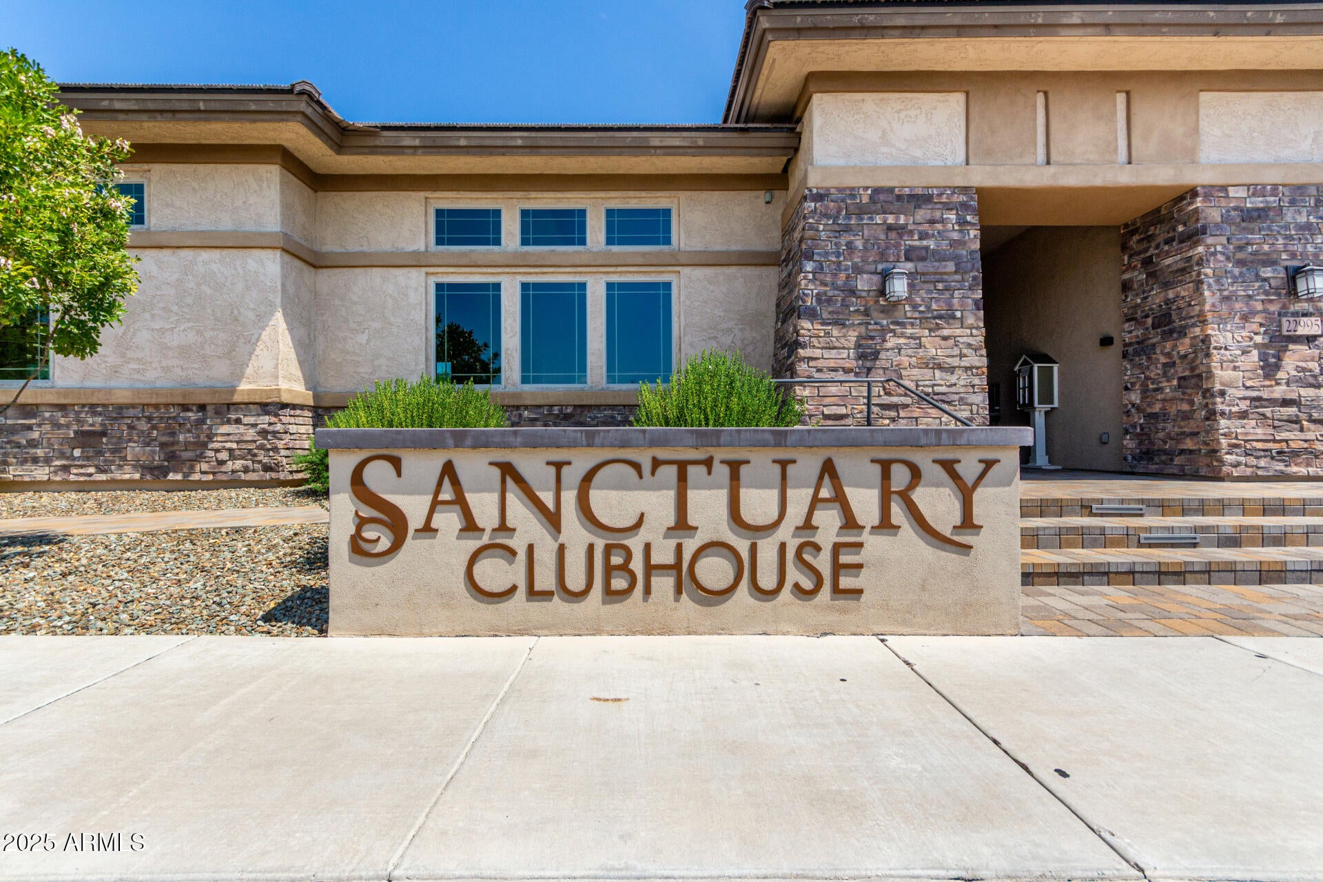 Phoenix, Arizona, 85050, United States, 4 Bedrooms Bedrooms, ,3 BathroomsBathrooms,Residential,Active,1929434