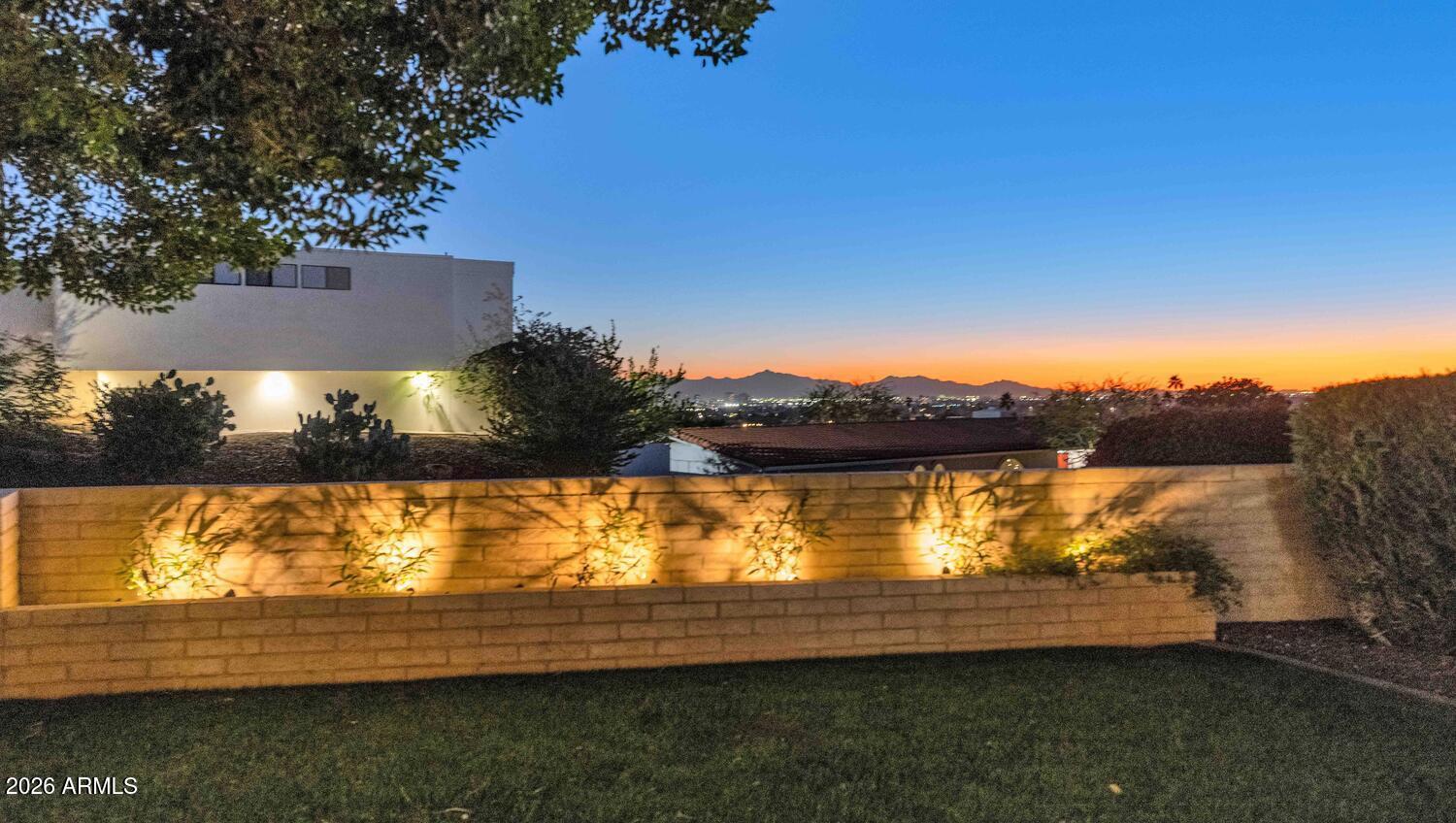 Phoenix, Arizona, 85020, United States, 2 Bedrooms Bedrooms, ,2 BathroomsBathrooms,Residential,Active,2012213