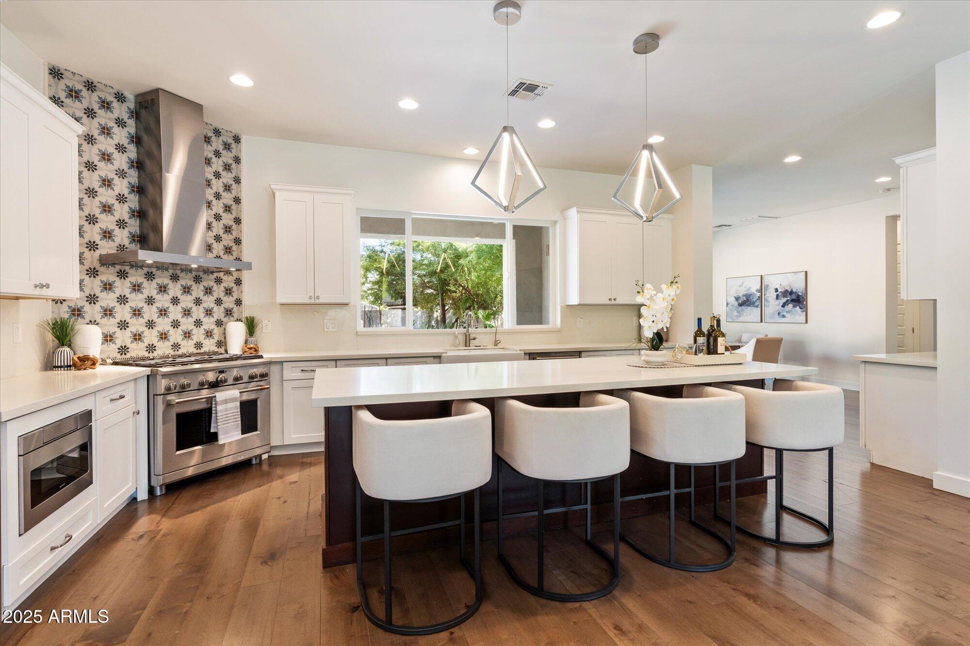 Phoenix, Arizona, 85021, United States, 4 Bedrooms Bedrooms, ,5 BathroomsBathrooms,Residential,Active,1929685