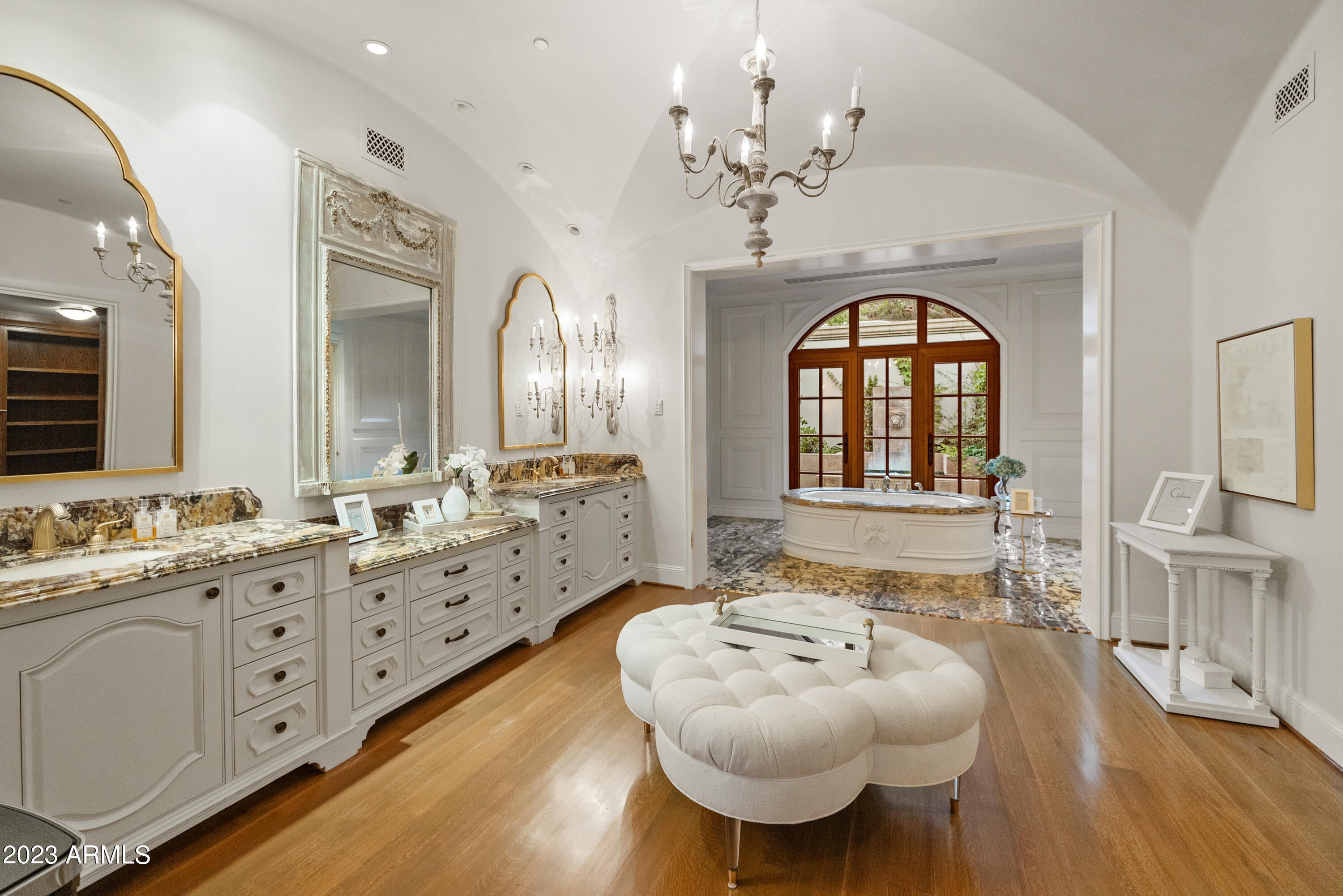 Sedona, Arizona, 86336, United States, 4 Bedrooms Bedrooms, ,6 BathroomsBathrooms,Residential,Active,1945095