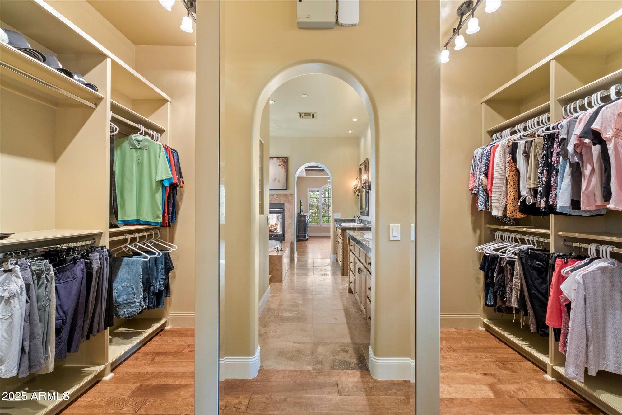 Scottsdale, Arizona, 85255, United States, 4 Bedrooms Bedrooms, ,5 BathroomsBathrooms,Residential,Active,1965794