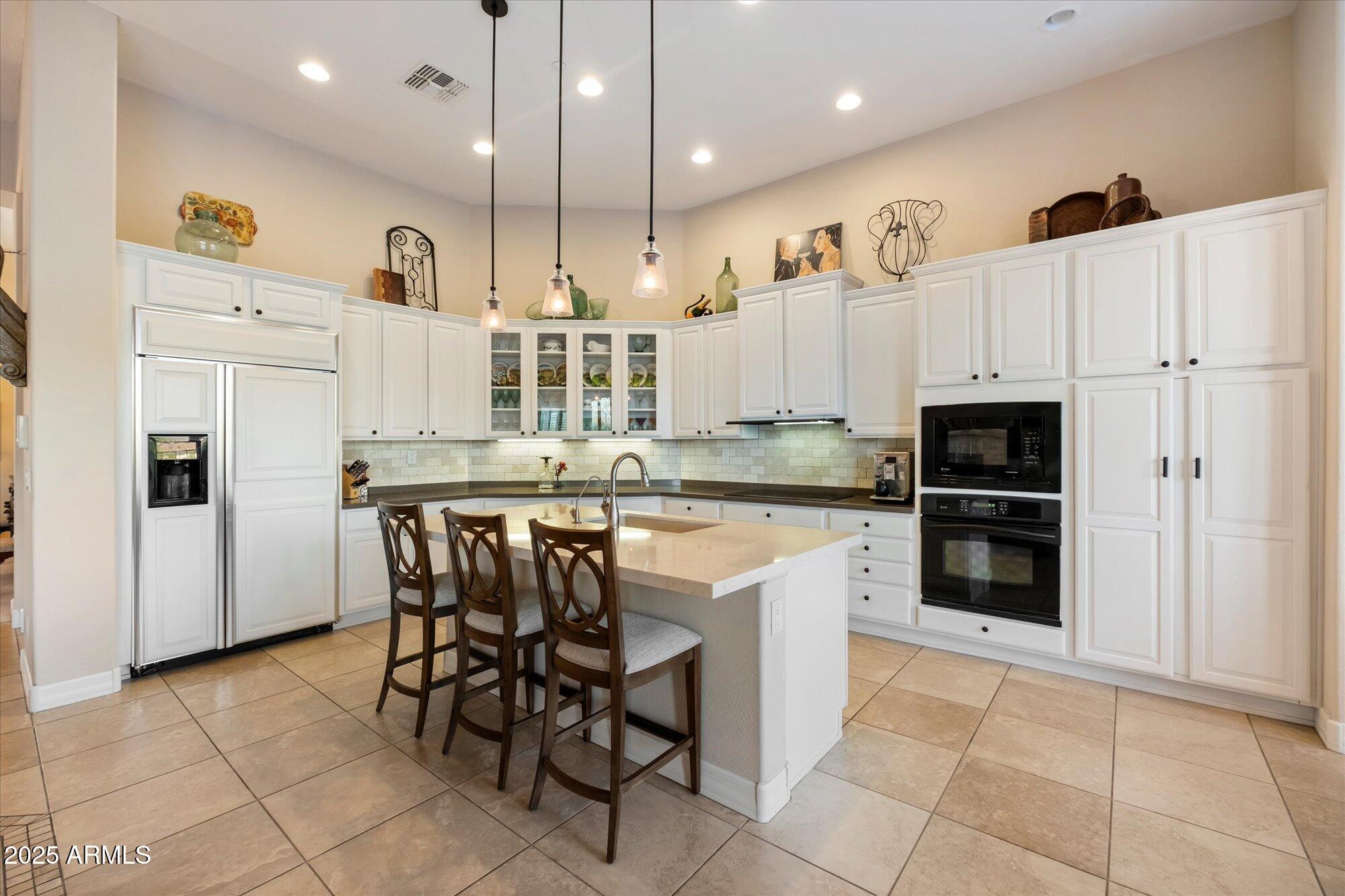 Anthem, Arizona, 85086, United States, 3 Bedrooms Bedrooms, ,4 BathroomsBathrooms,Residential,Pending,1973545