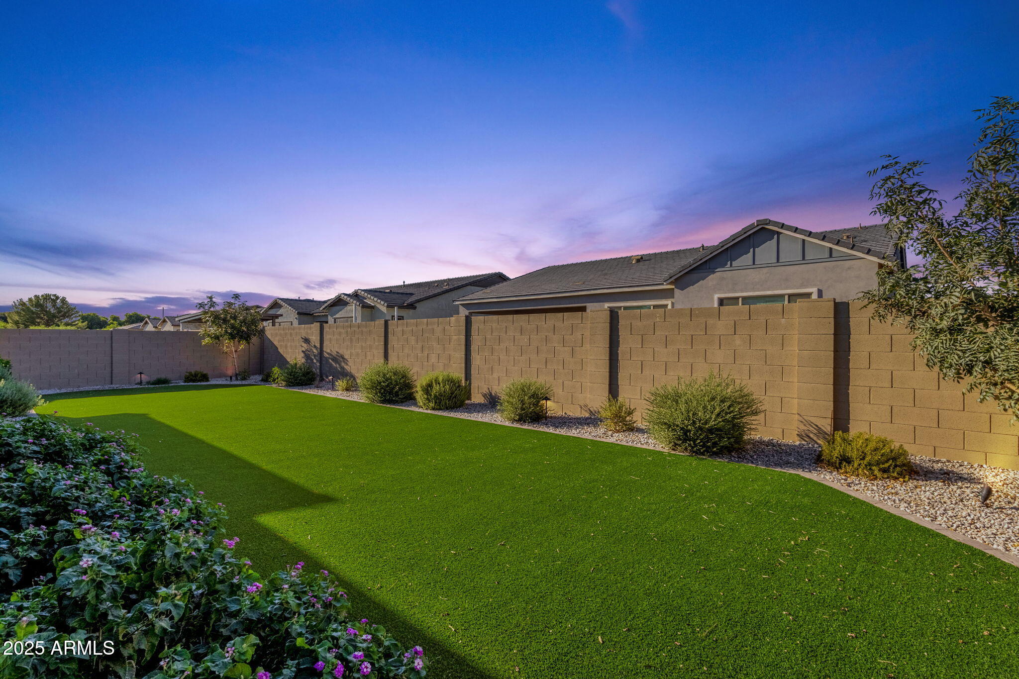 Gilbert, Arizona, 85298, United States, 5 Bedrooms Bedrooms, ,4 BathroomsBathrooms,Residential,Pending,1998605