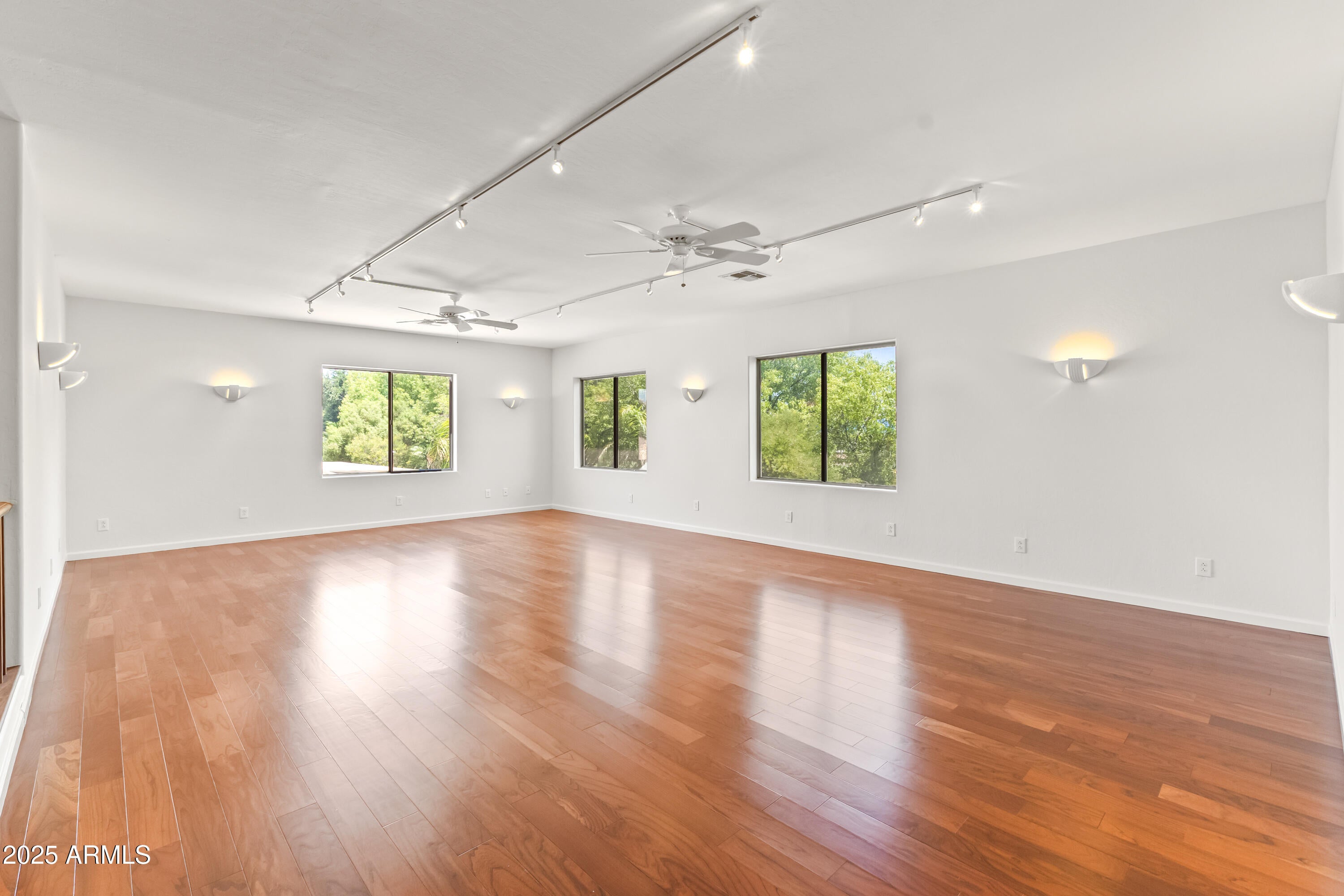 Scottsdale, Arizona, 85254, United States, 4 Bedrooms Bedrooms, ,3 BathroomsBathrooms,Residential,Active,1909908