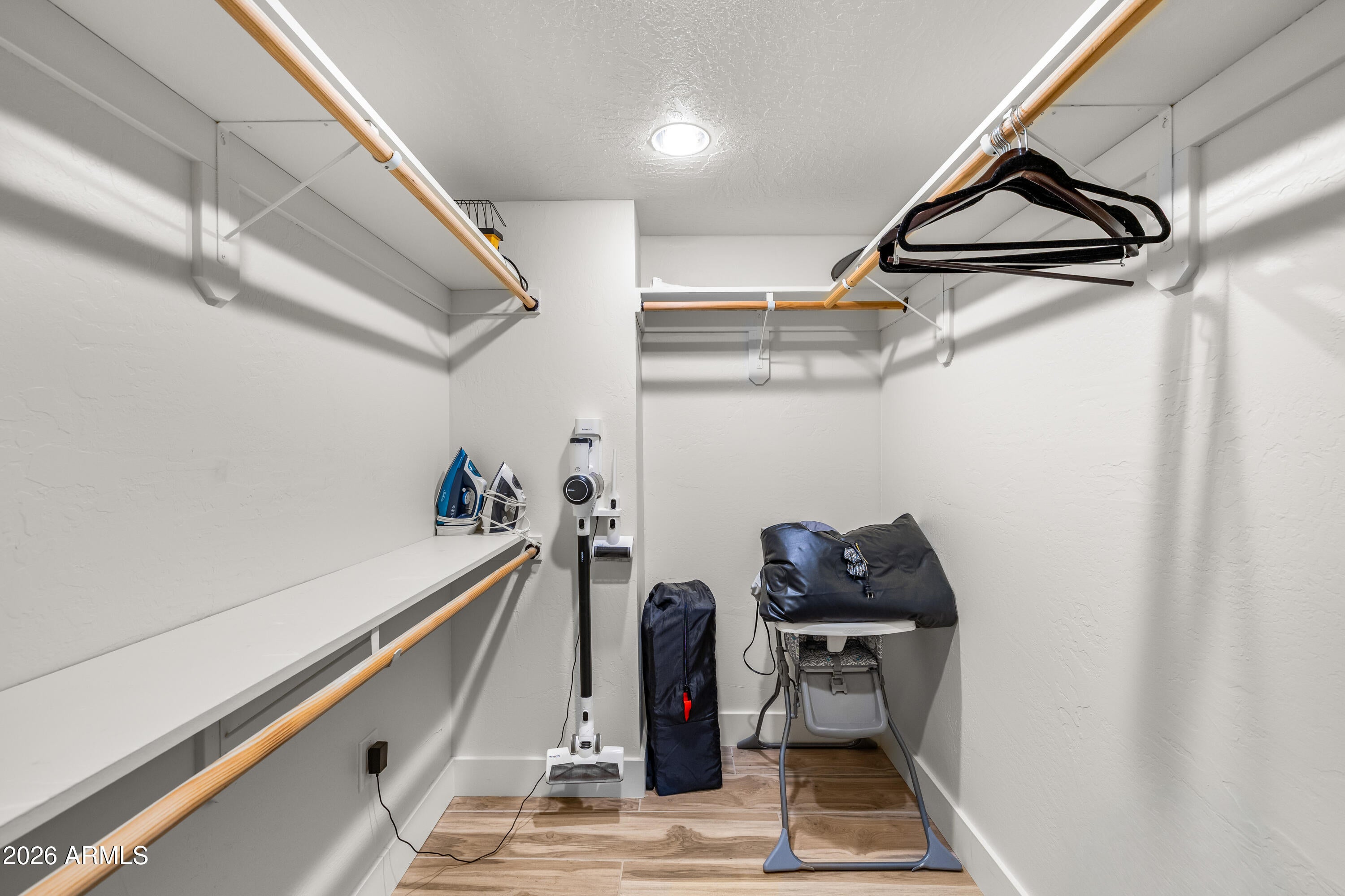 Sedona, Arizona, 86336, United States, 4 Bedrooms Bedrooms, ,5 BathroomsBathrooms,Residential,Active,2030993