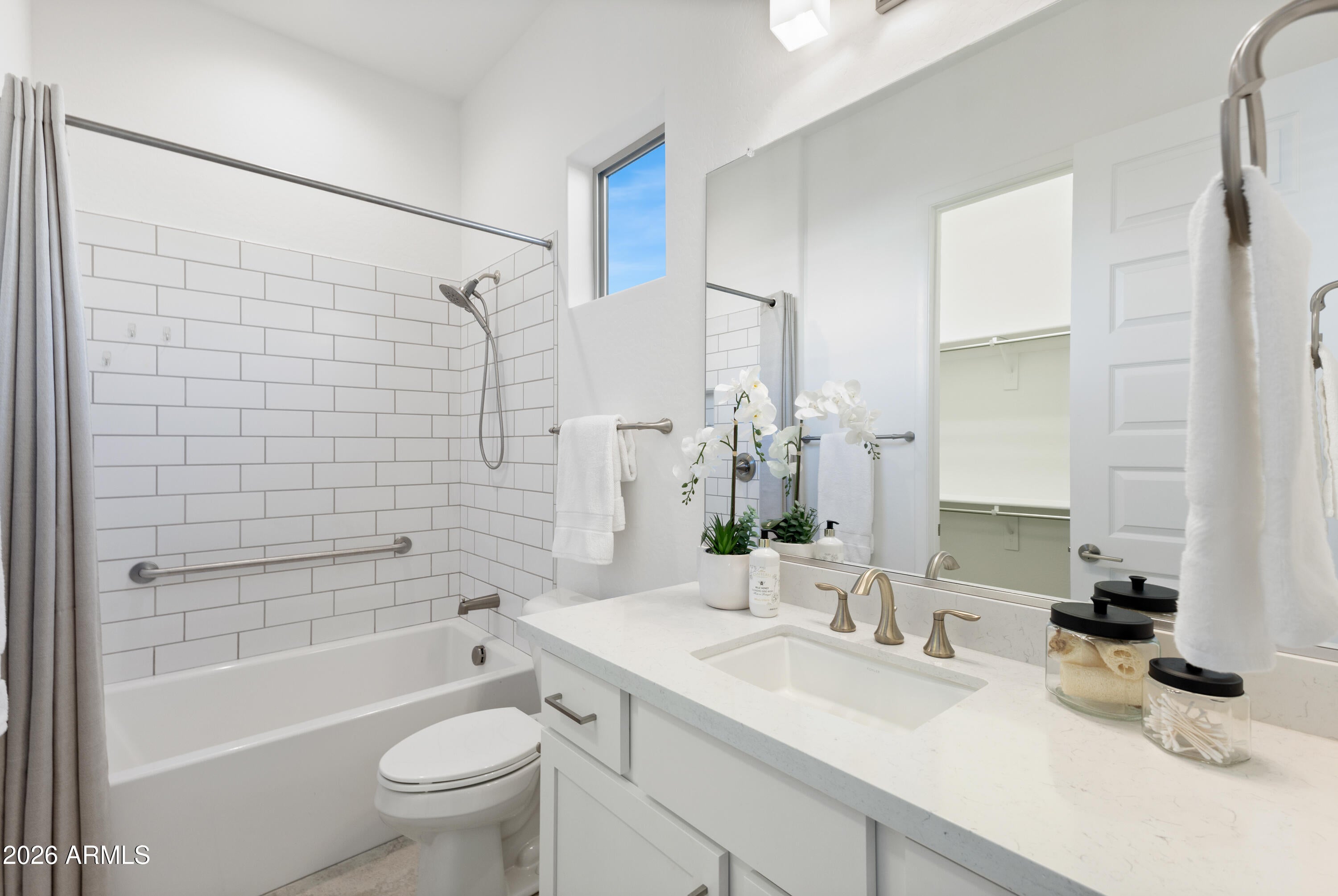 Rio Verde, Arizona, 85263, United States, 3 Bedrooms Bedrooms, ,4 BathroomsBathrooms,Residential,Active,2011855