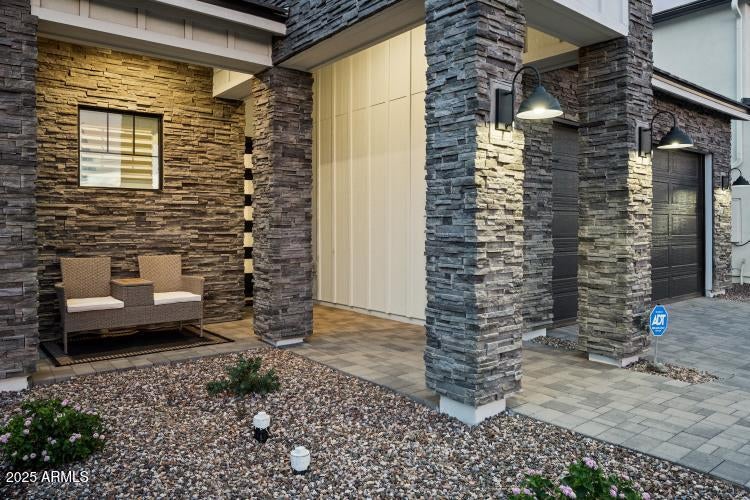 Scottsdale, Arizona, 85254, United States, 4 Bedrooms Bedrooms, ,3 BathroomsBathrooms,Residential,Active,1900172